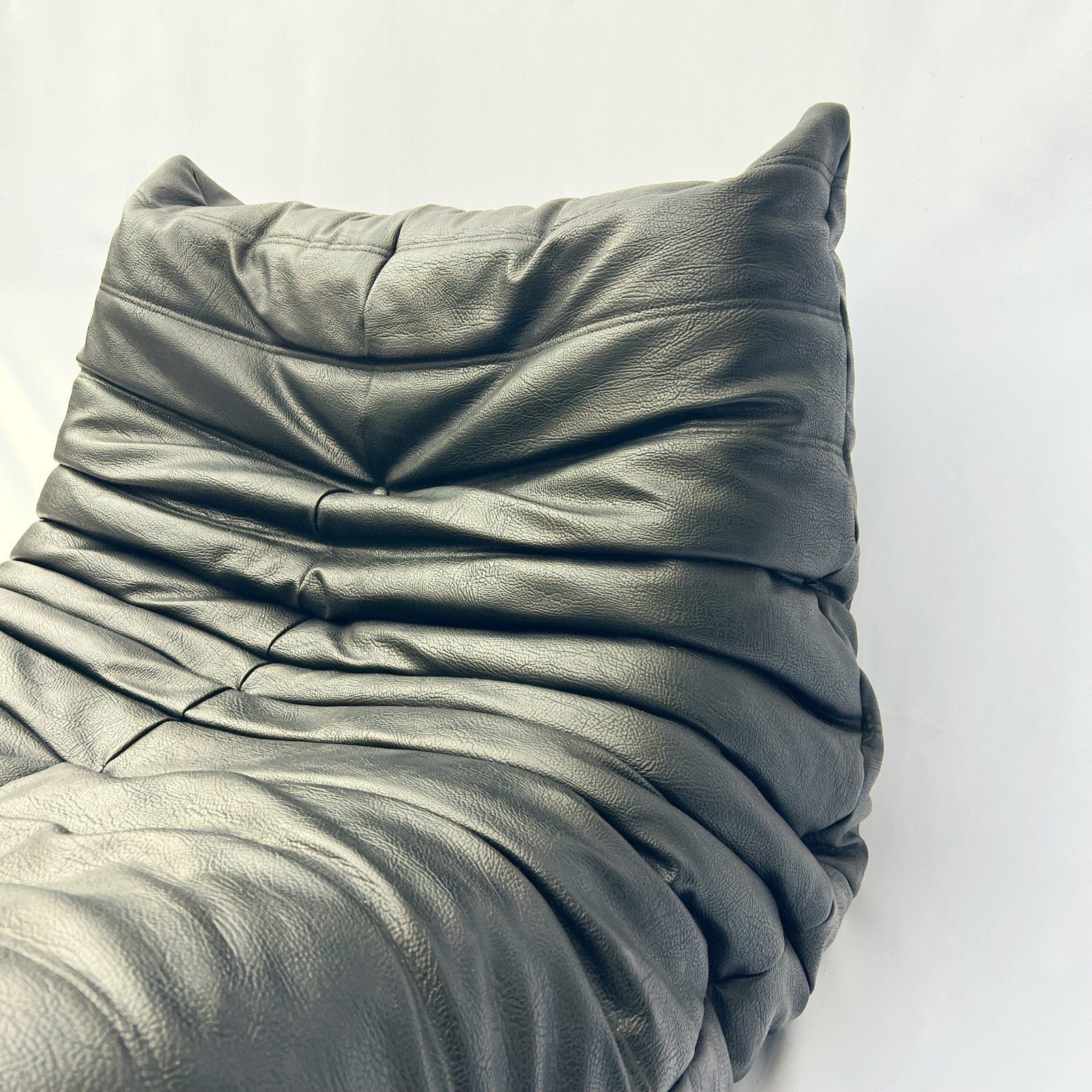 TOGO CHAIR IN BLACK LEATHER, LIGNE ROSET, 1980s