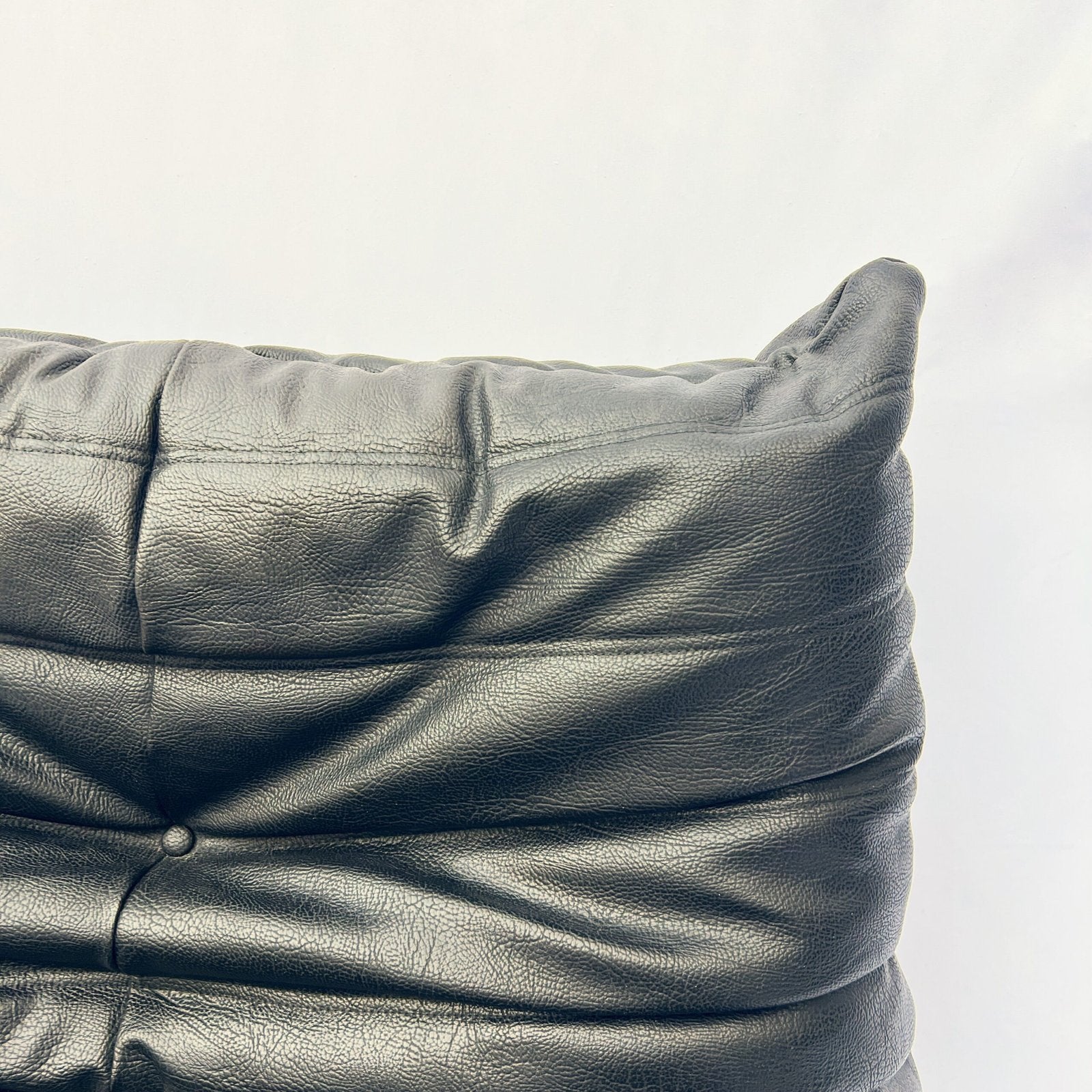 TOGO CHAIR IN BLACK LEATHER, LIGNE ROSET, 1980s