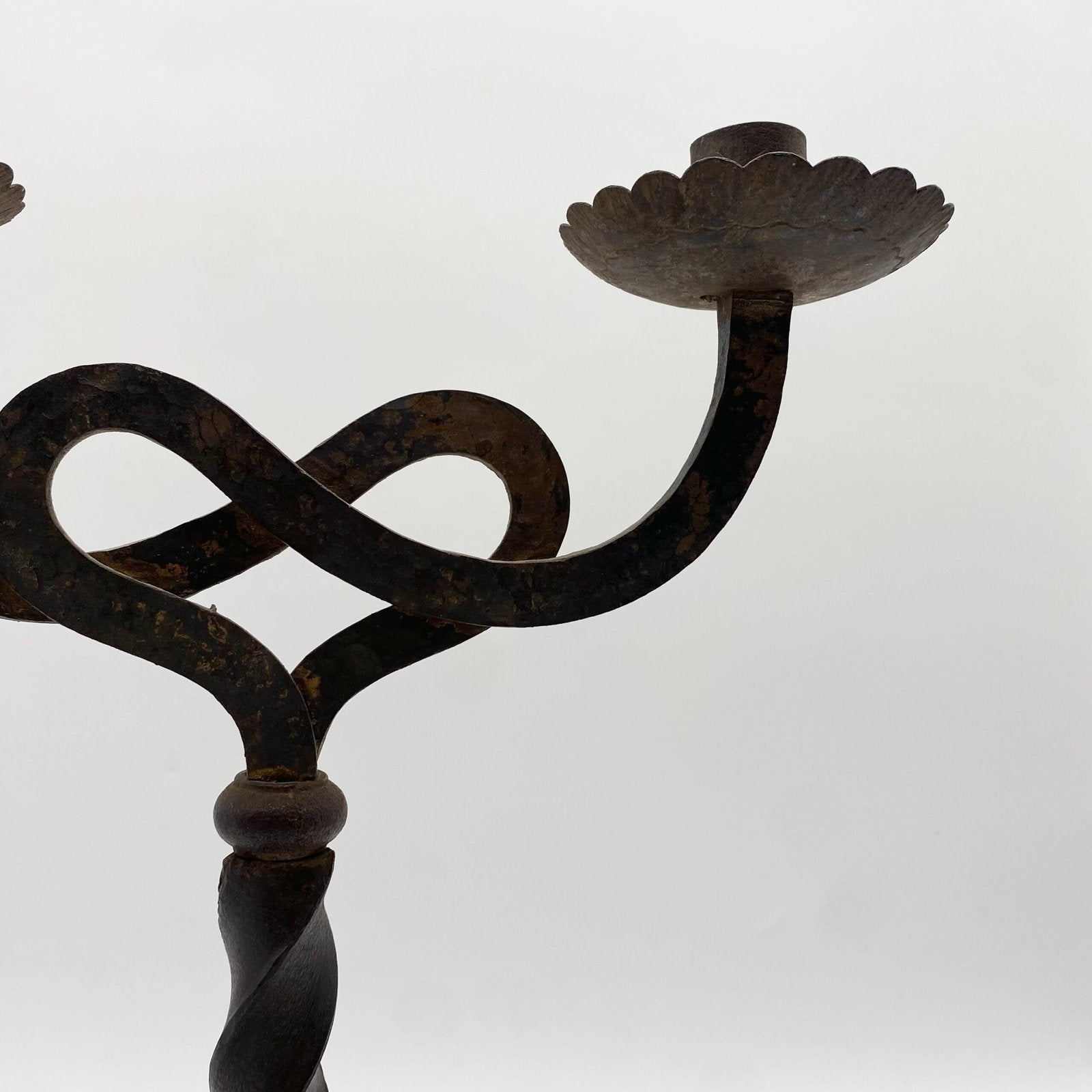 CHANDELIER "ASTRAL" / FER FORGÉ  – TRAVAIL ARTISANAL