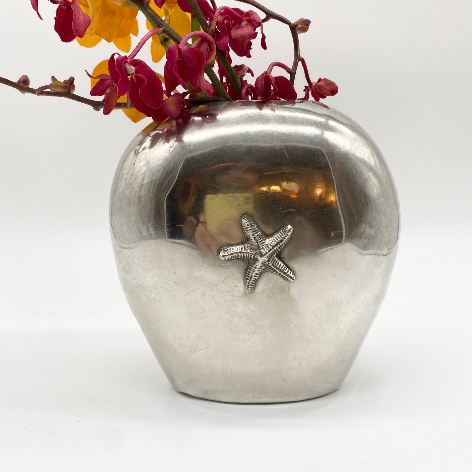 VASE "STAR SHELL" FONTE D’ALUMINIUM – 1980s