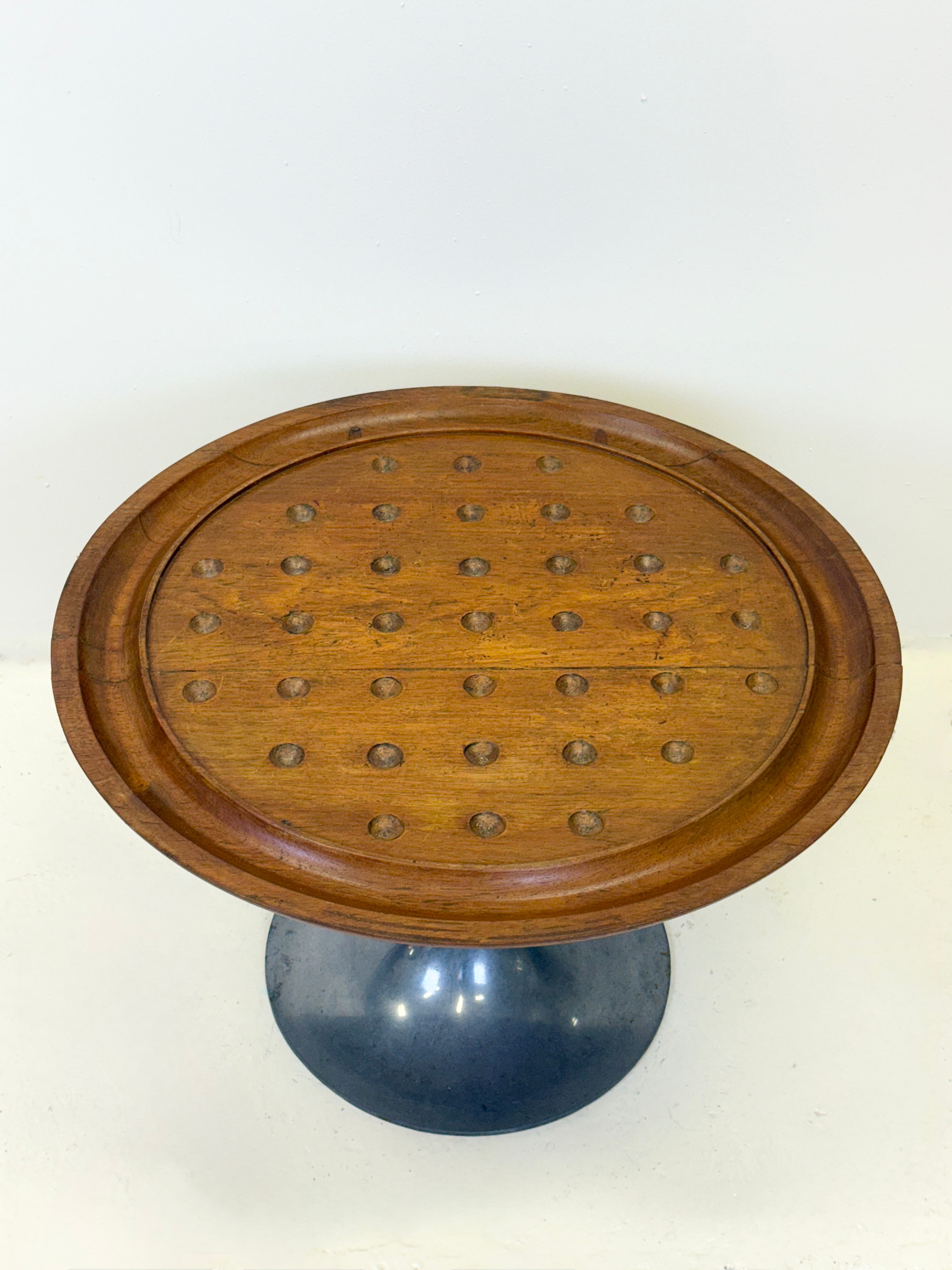 GUÉRIDON « JEU DU SOLITAIRE » — FRANCE, 1970s