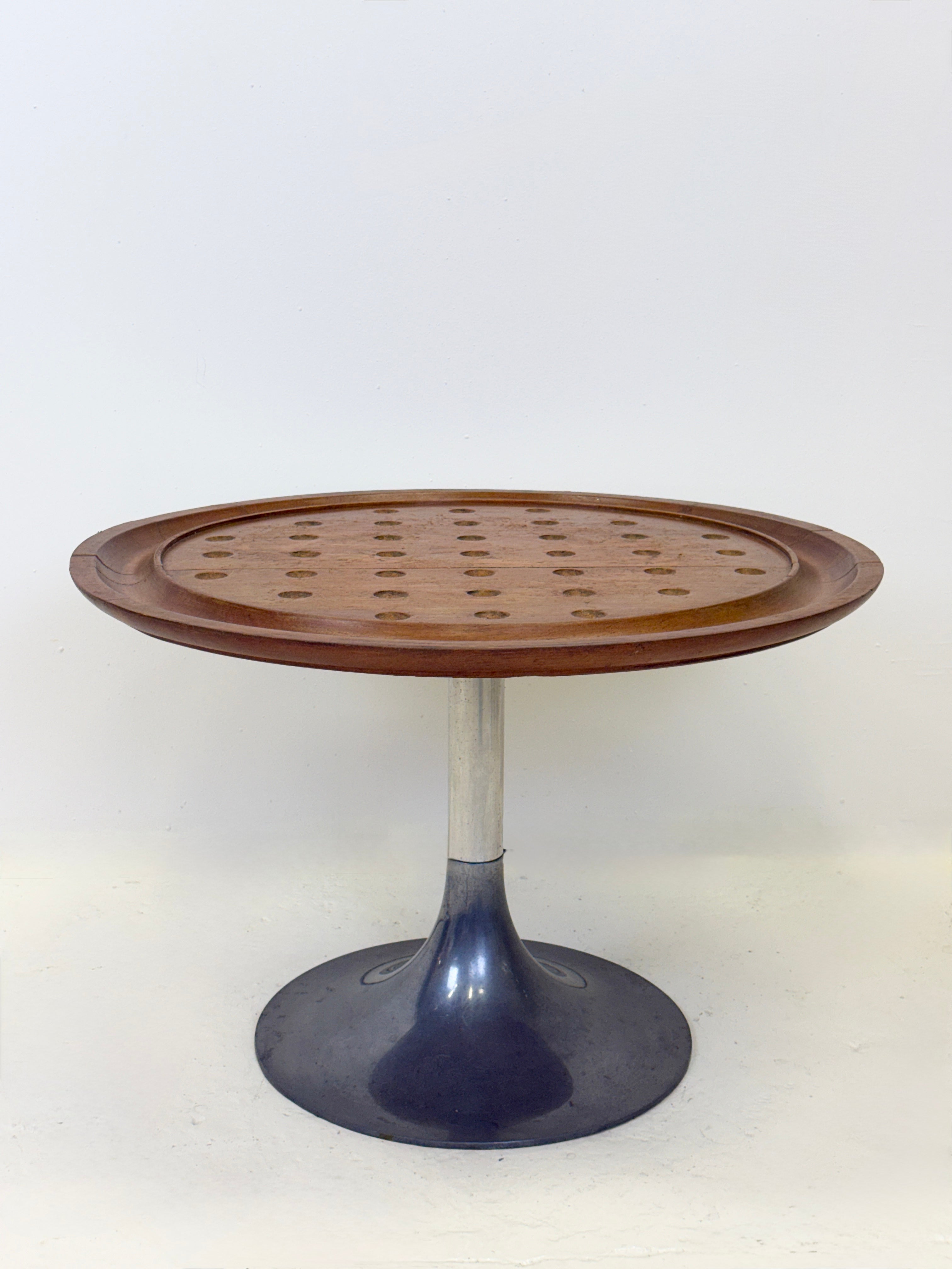 GUÉRIDON « JEU DU SOLITAIRE » — FRANCE, 1970s