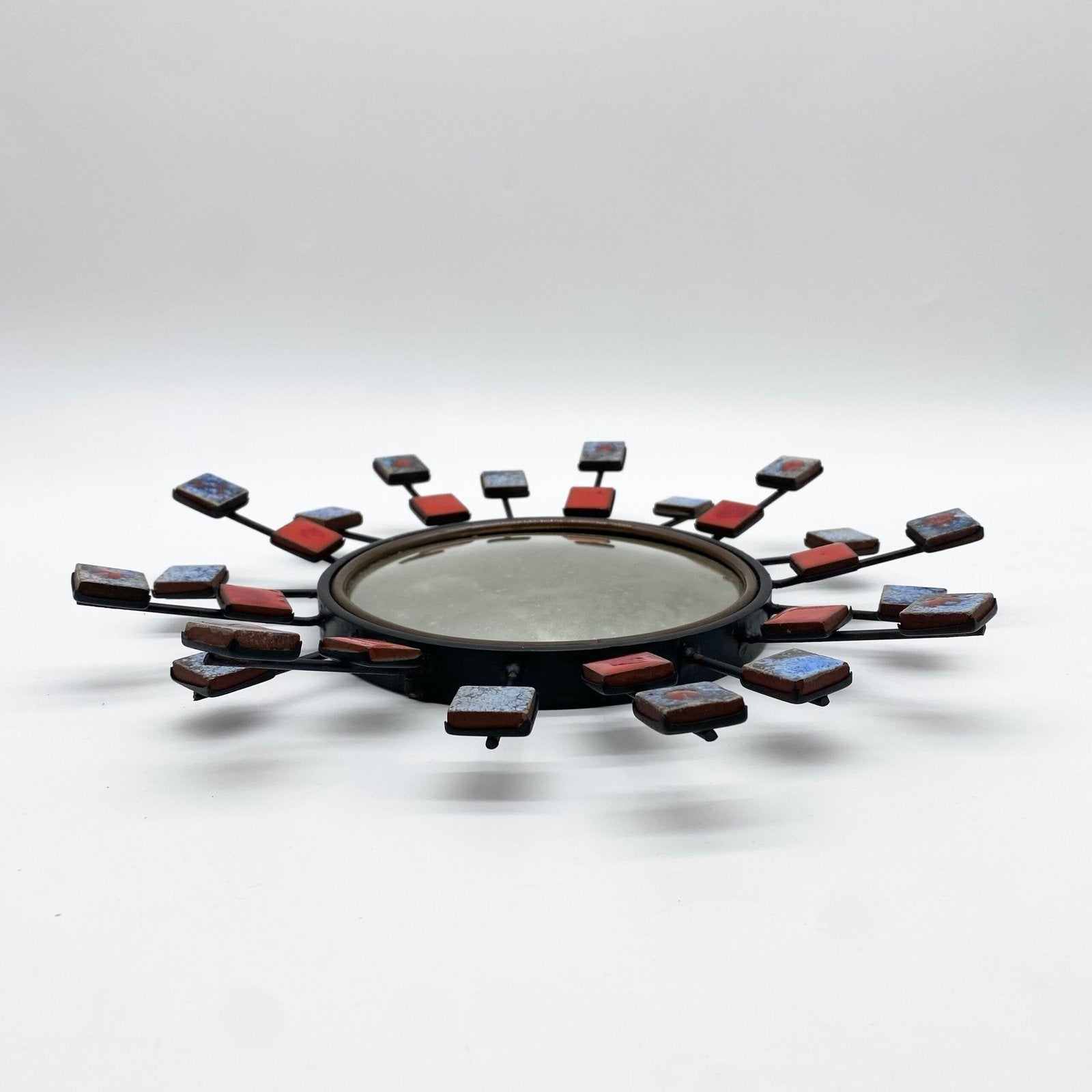 MIROIR "SOLEIL" SIGNÉ GÉO DUVIVIER, 1950-60s