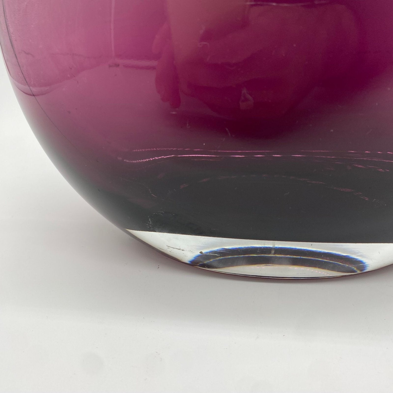 VASE "VIOLET SPHERE " VERRE  — 1980s