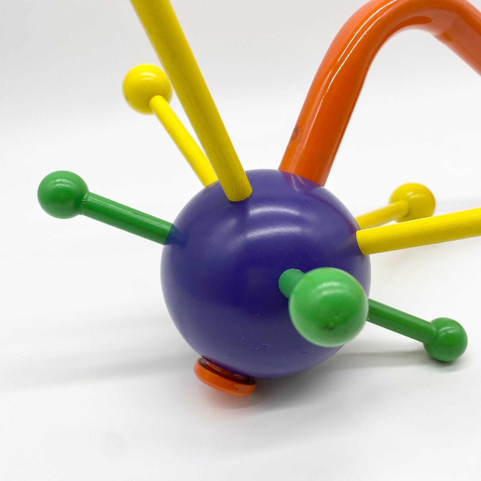 PORTE-MANTEAU ROTATIF « SPOUTNIK » D’OSVALDO BORSANI — 1980s