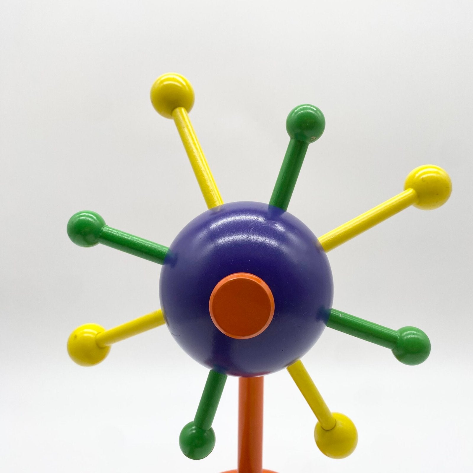 PORTE-MANTEAU ROTATIF « SPOUTNIK » D’OSVALDO BORSANI — 1980s