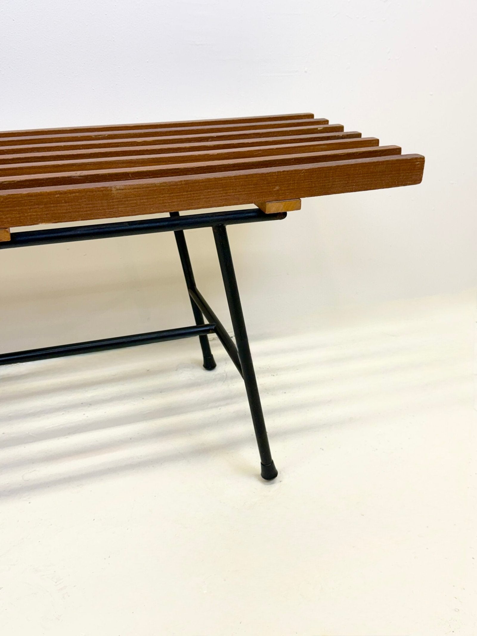 BANC ITALIEN – DESIGN MINIMALISTE, 1960s