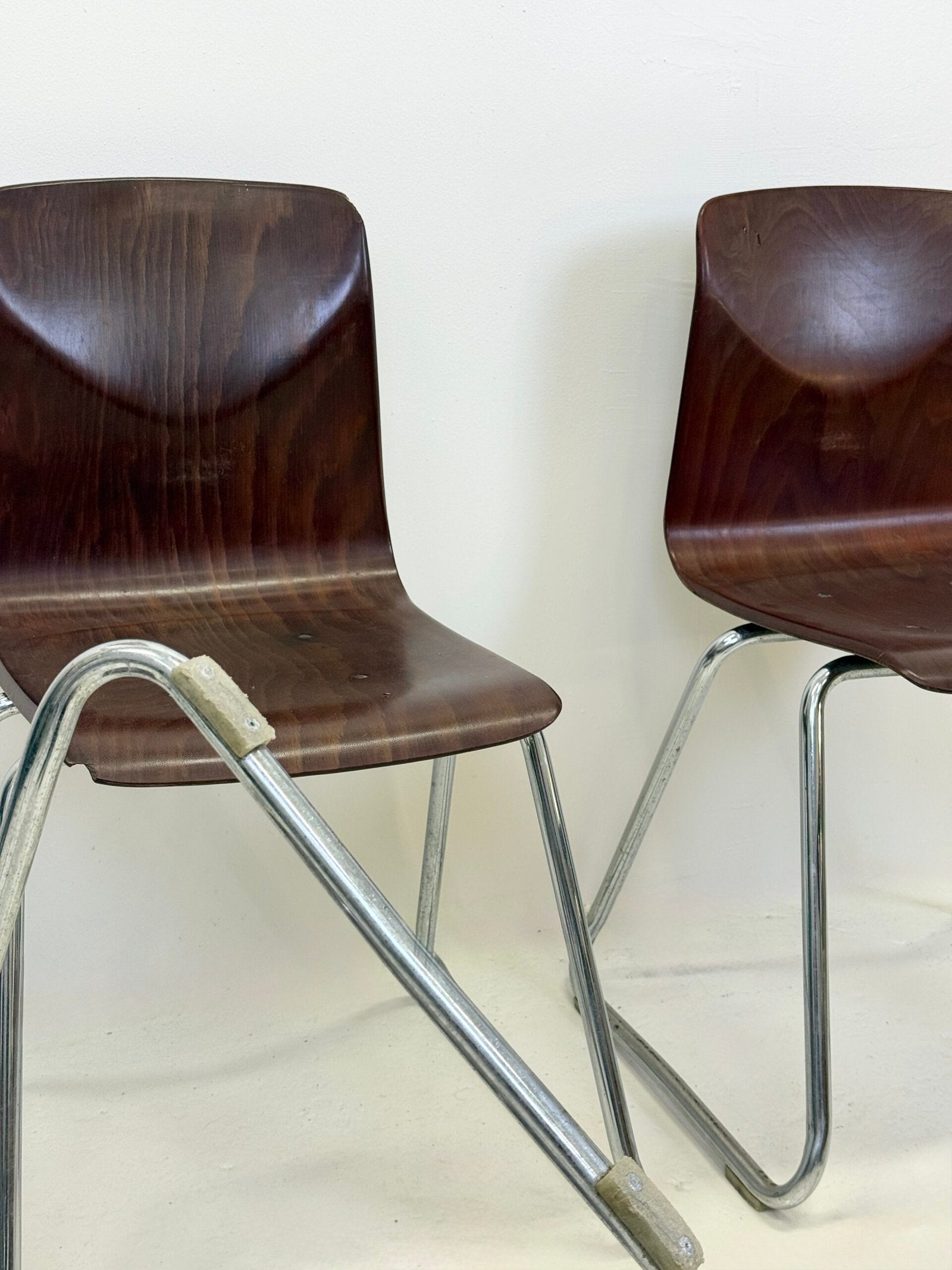 SUITE DE 6 CHAISES S22 — THUR-OP SEAT, 1970s