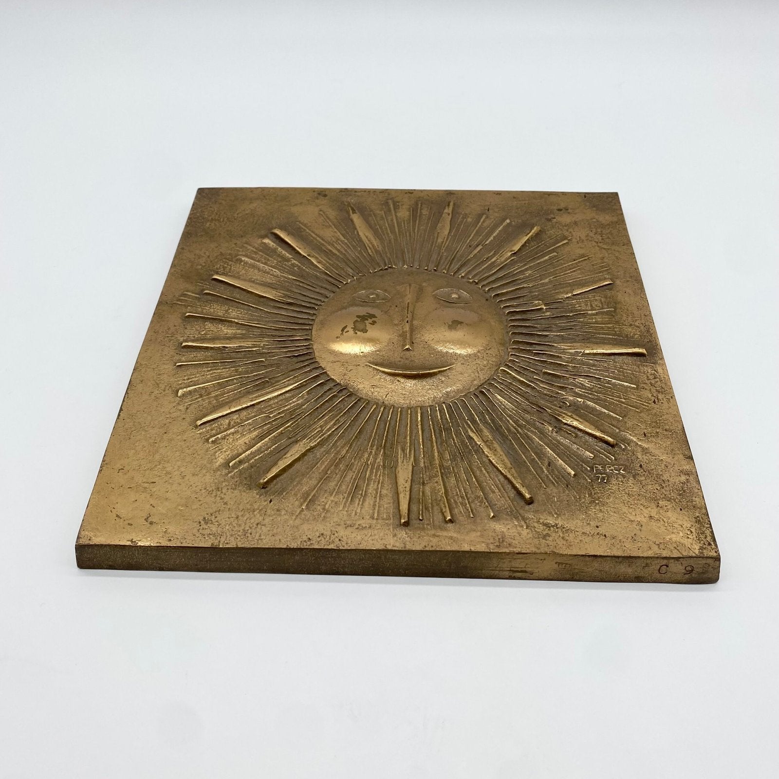 BRONZE "SOLEIL" PAR JÁNOS PERCZ — 1977