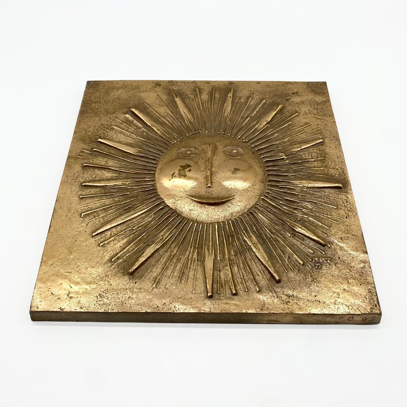 BRONZE "SOLEIL" PAR JÁNOS PERCZ — 1977