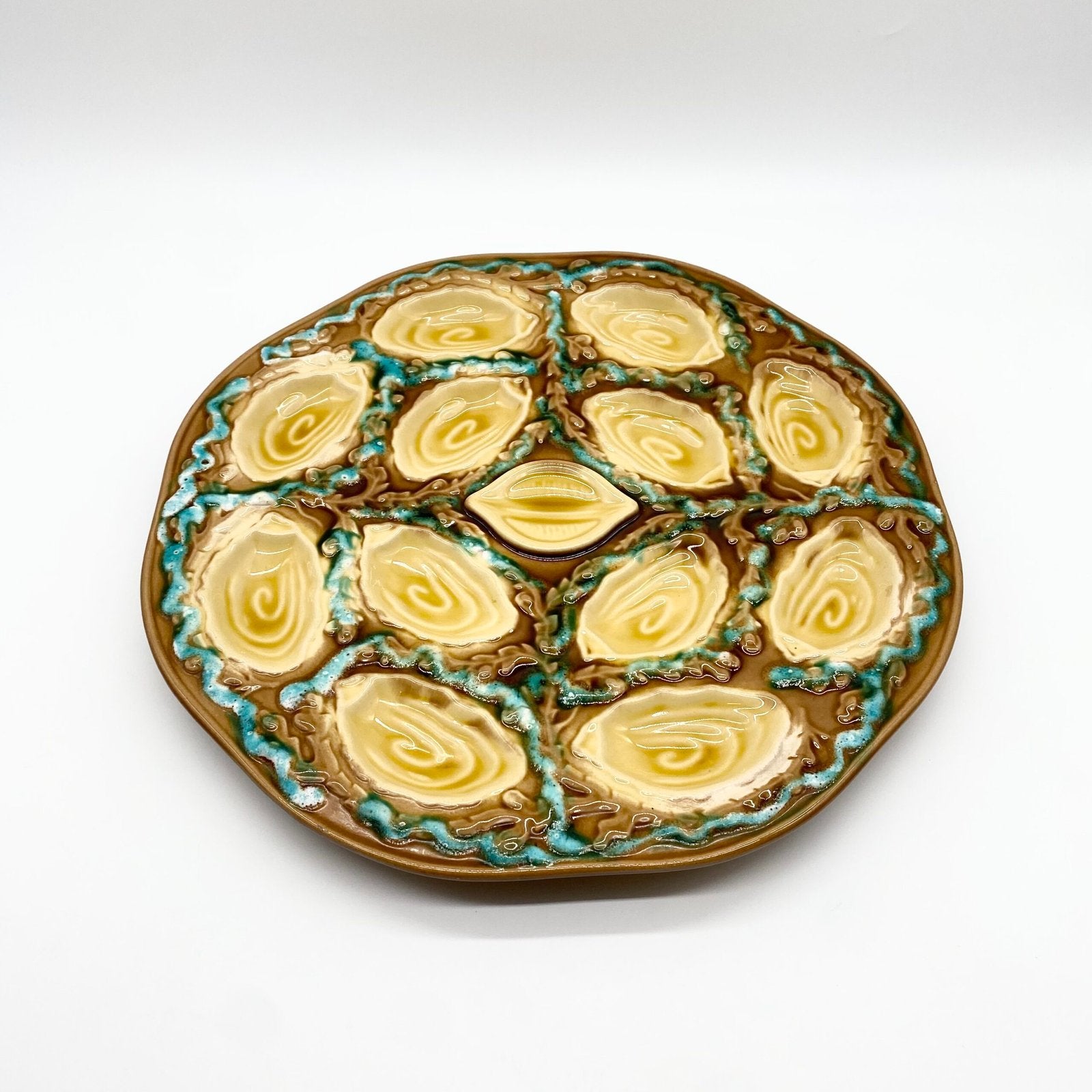 GRAND PLAT "BLUE & YELLOW"  EN BARBOTINE - 1950s