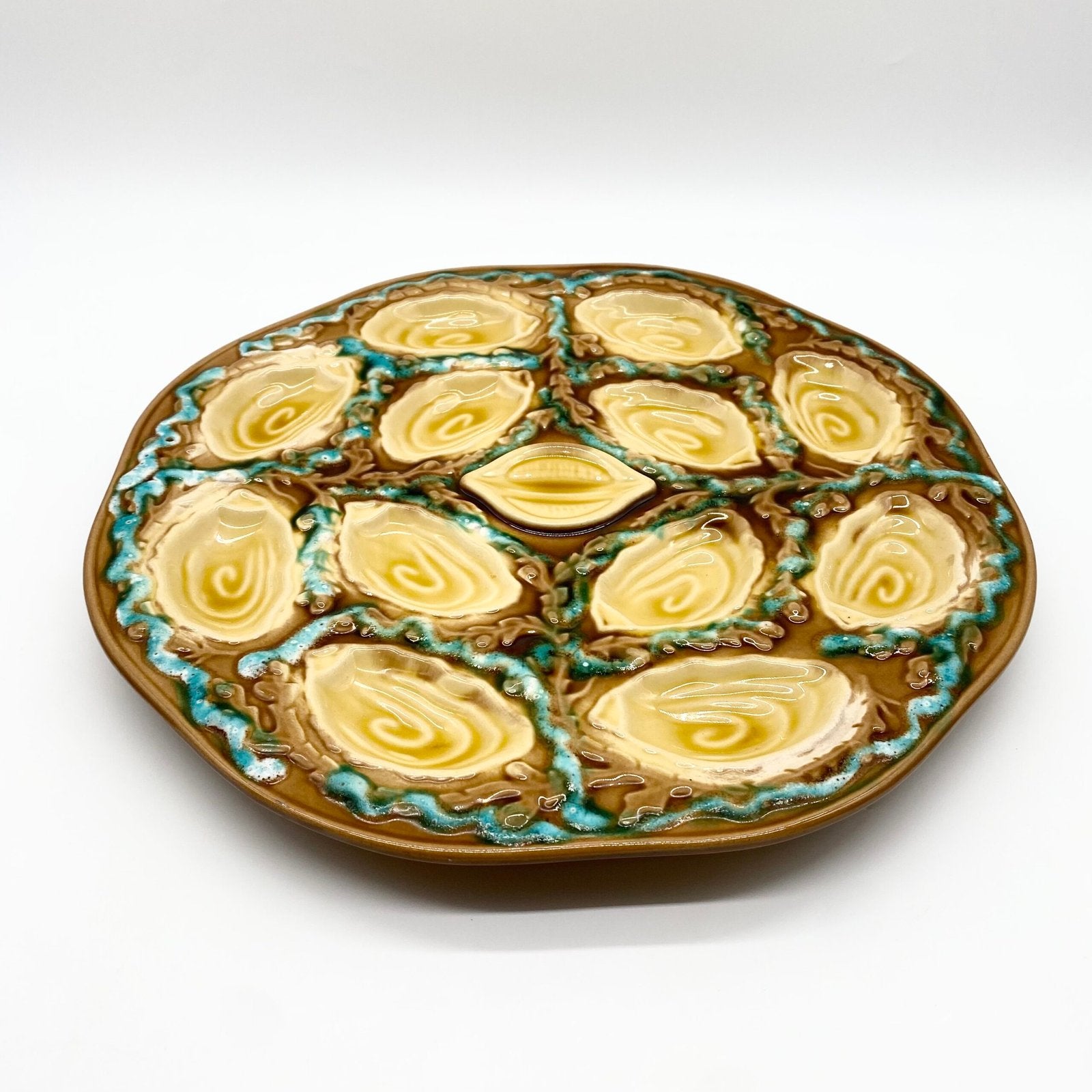 GRAND PLAT "BLUE & YELLOW"  EN BARBOTINE - 1950s