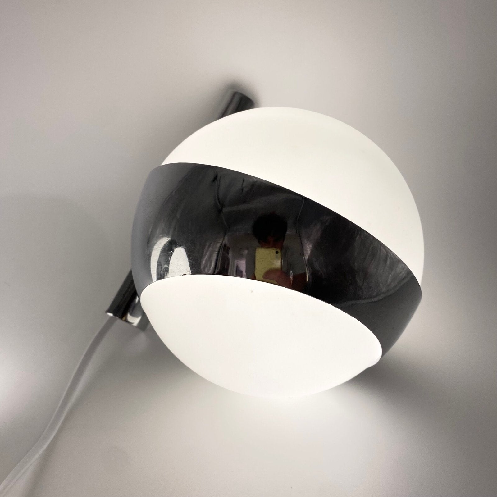 PAIRE D’APPLIQUES “SATELLITE” PAR LAMPERTI – ITALY, 1970s