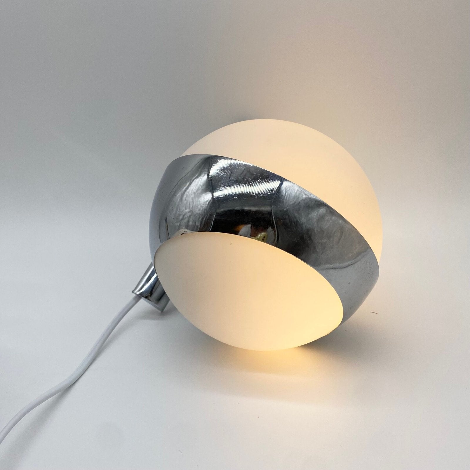 PAIRE D’APPLIQUES “SATELLITE” PAR LAMPERTI – ITALY, 1970s