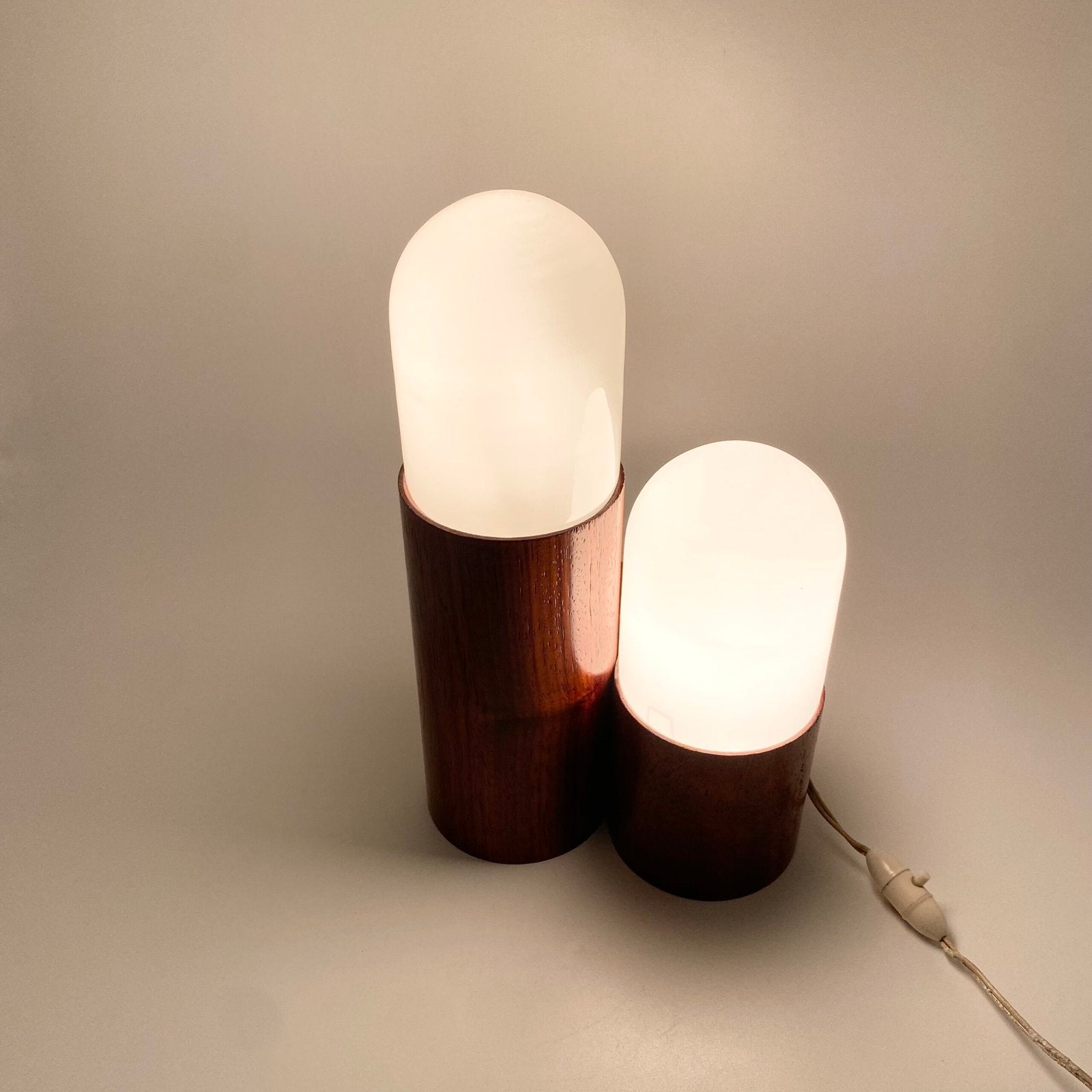 LAMPE “TWIN LIGHTS” / BOIS & VERRE — ITALY, 1970s