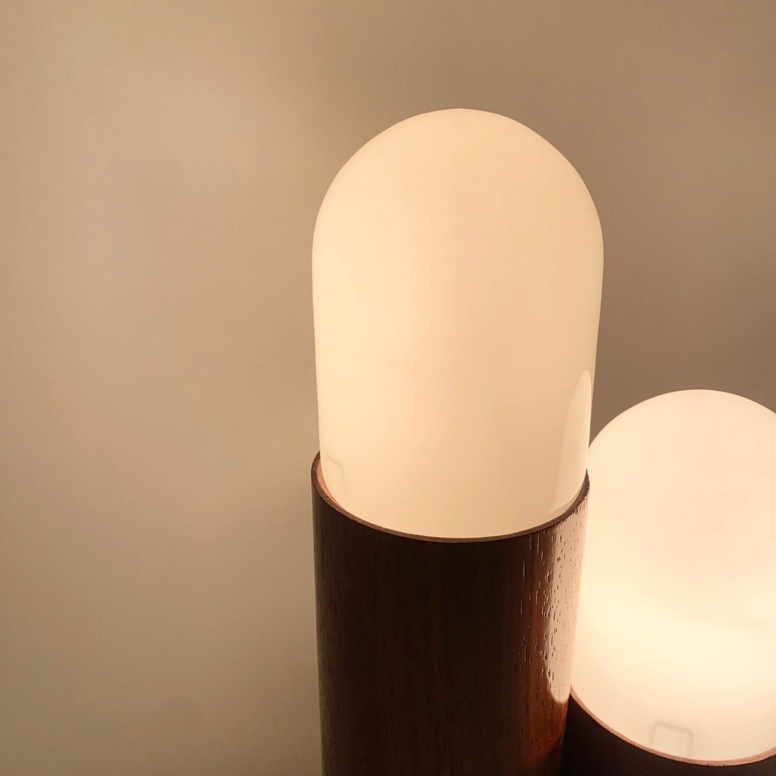 LAMPE “TWIN LIGHTS” / BOIS & VERRE — ITALY, 1970s