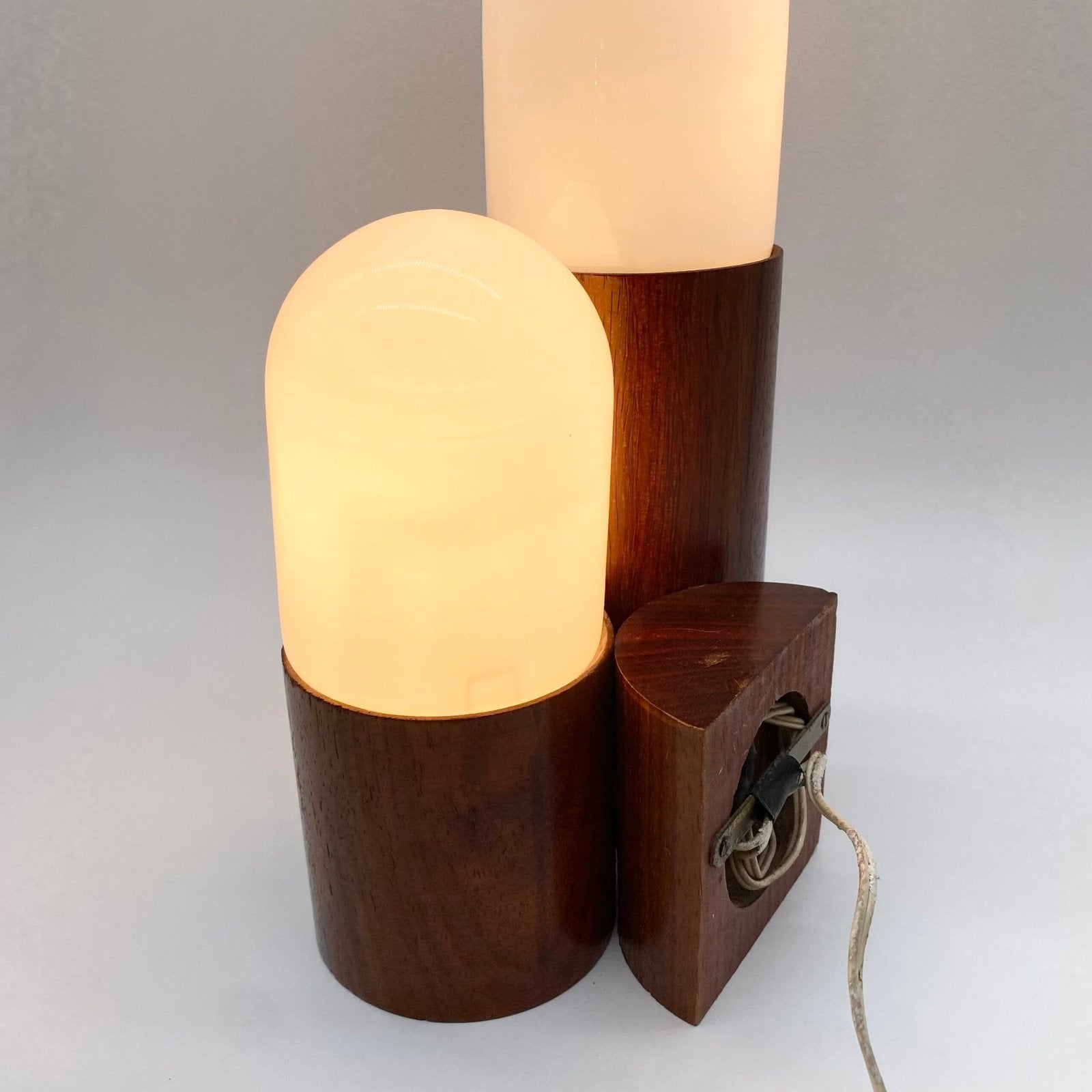 LAMPE “TWIN LIGHTS” / BOIS & VERRE — ITALY, 1970s