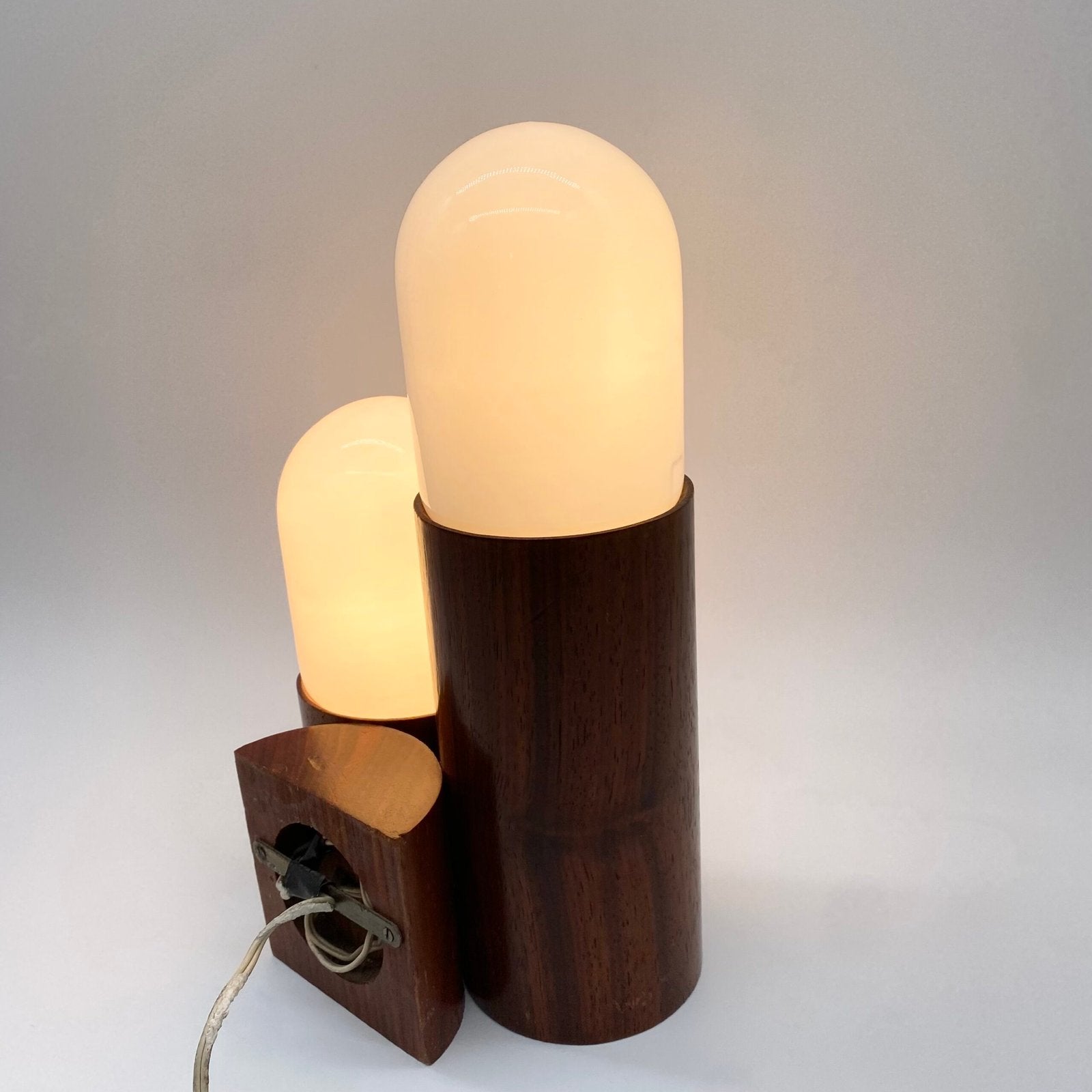 LAMPE “TWIN LIGHTS” / BOIS & VERRE — ITALY, 1970s