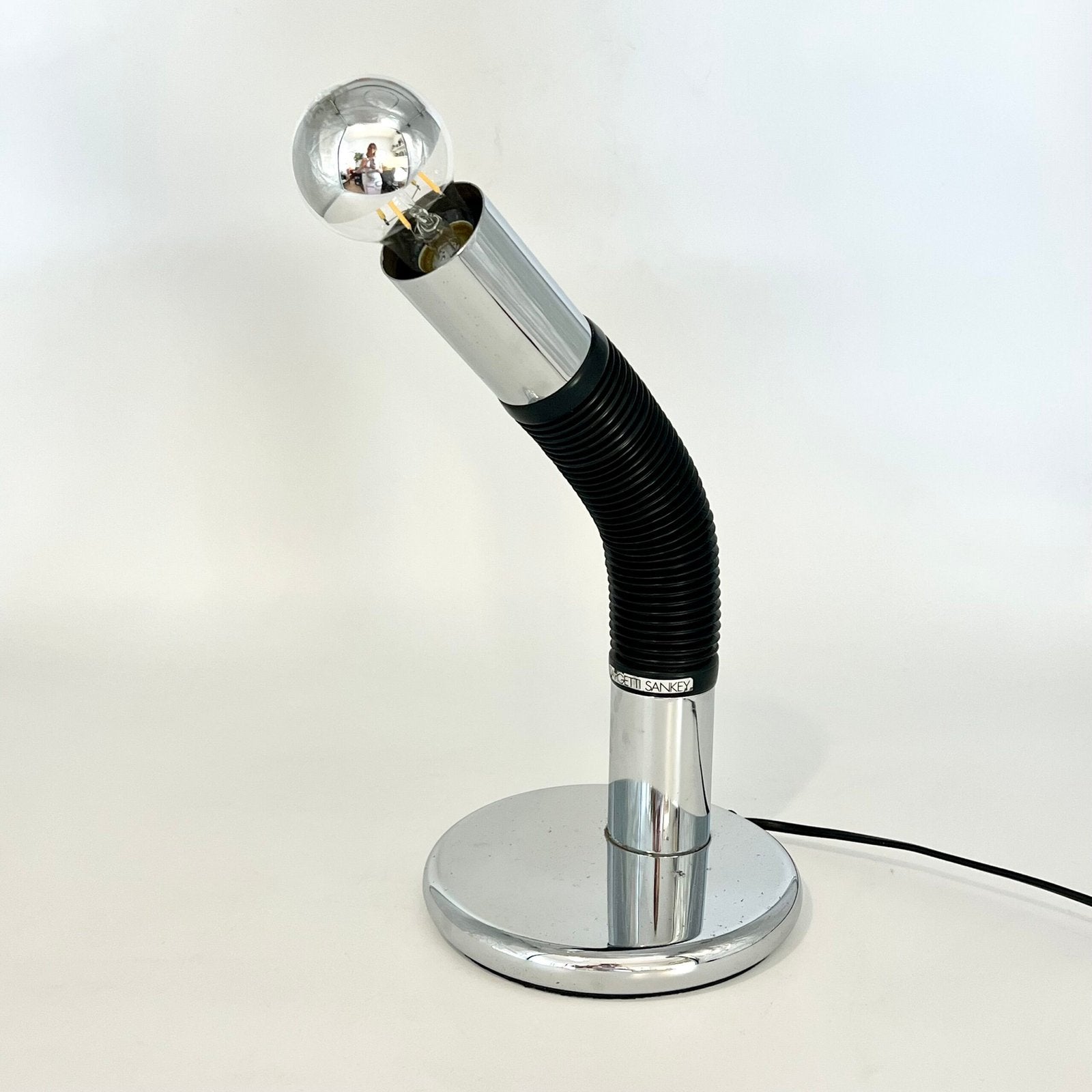 LAMPE "ELBOW" PAR E.BELLINI POUR TARGETTI SANKEY, 1970s. ITALY
