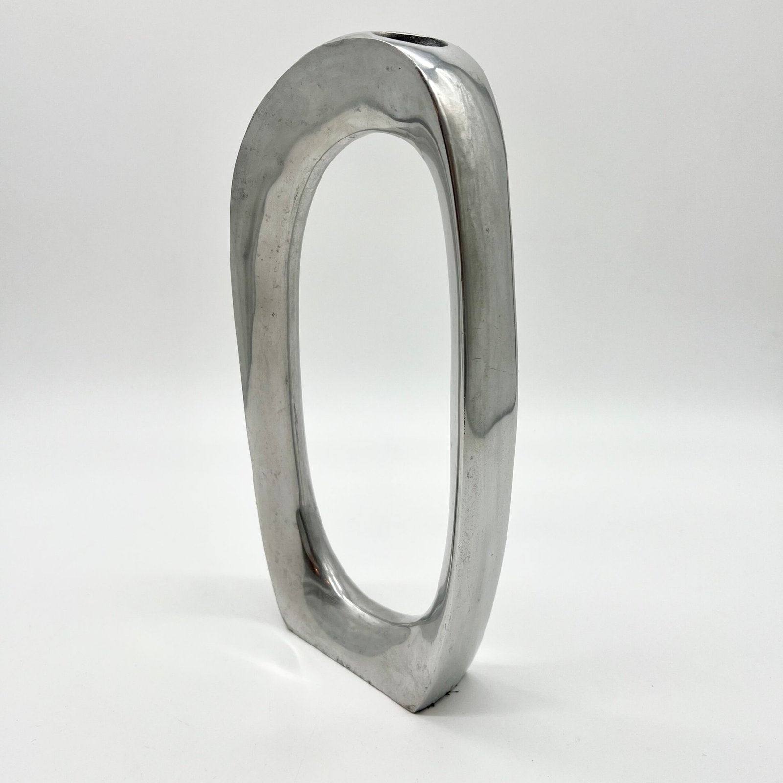 VASE SCULPTURAL FONTE D’ALUMINIUM, 1980s