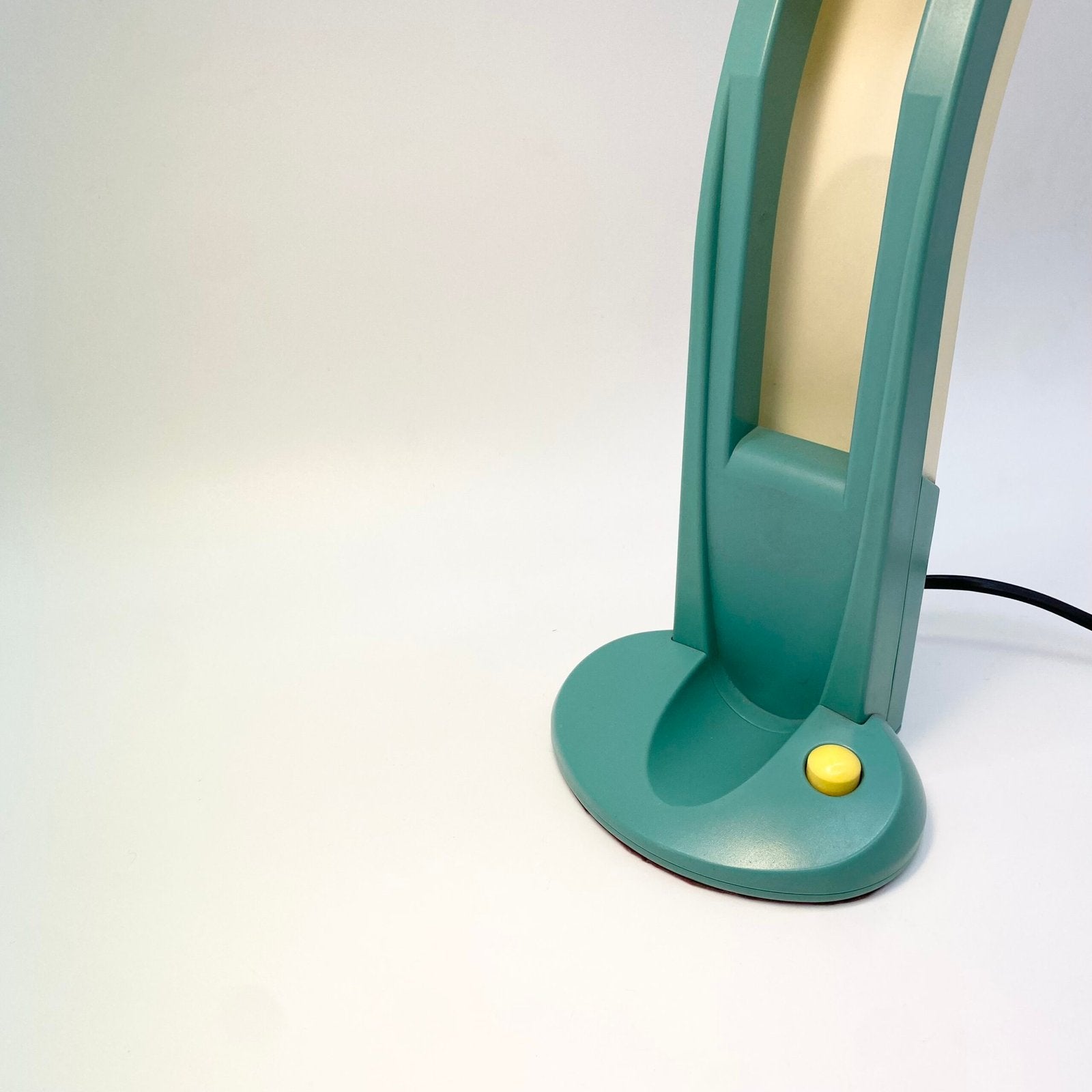LAMPE TOUCAN "ORIGINAL" – H.T. HUANG, JIUN YO CO. LTD., 1980s