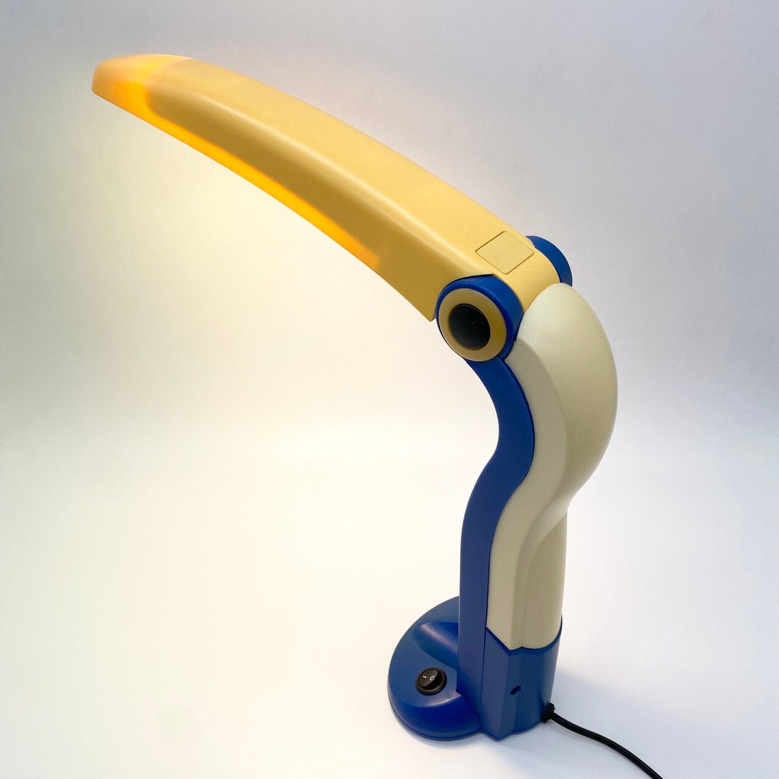 LAMPE TOUCAN  – "H.T. HUANG", 1980s