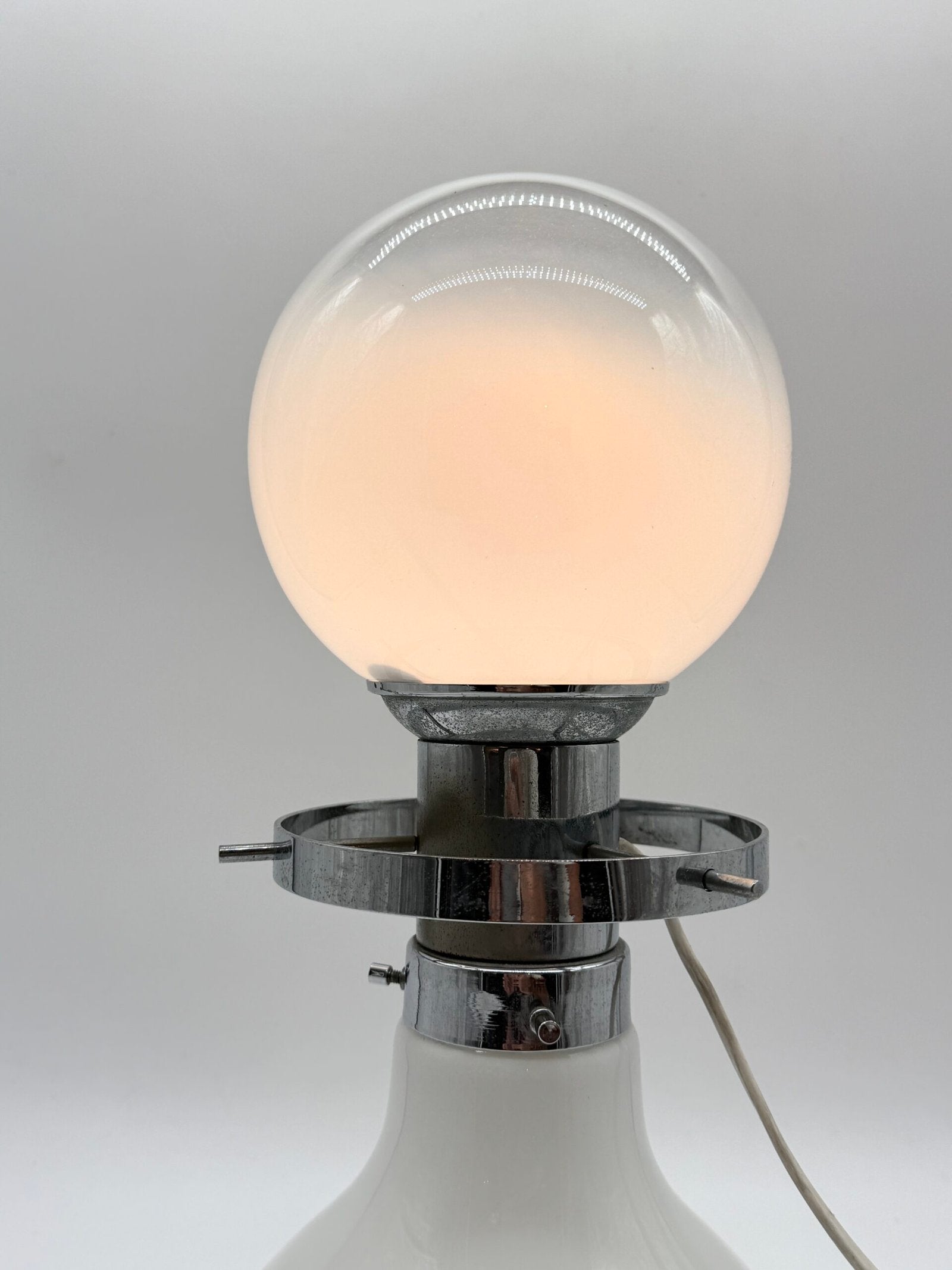 LAMPE DE TABLE "SPACE AGE" CHROME, ITALY 1970S