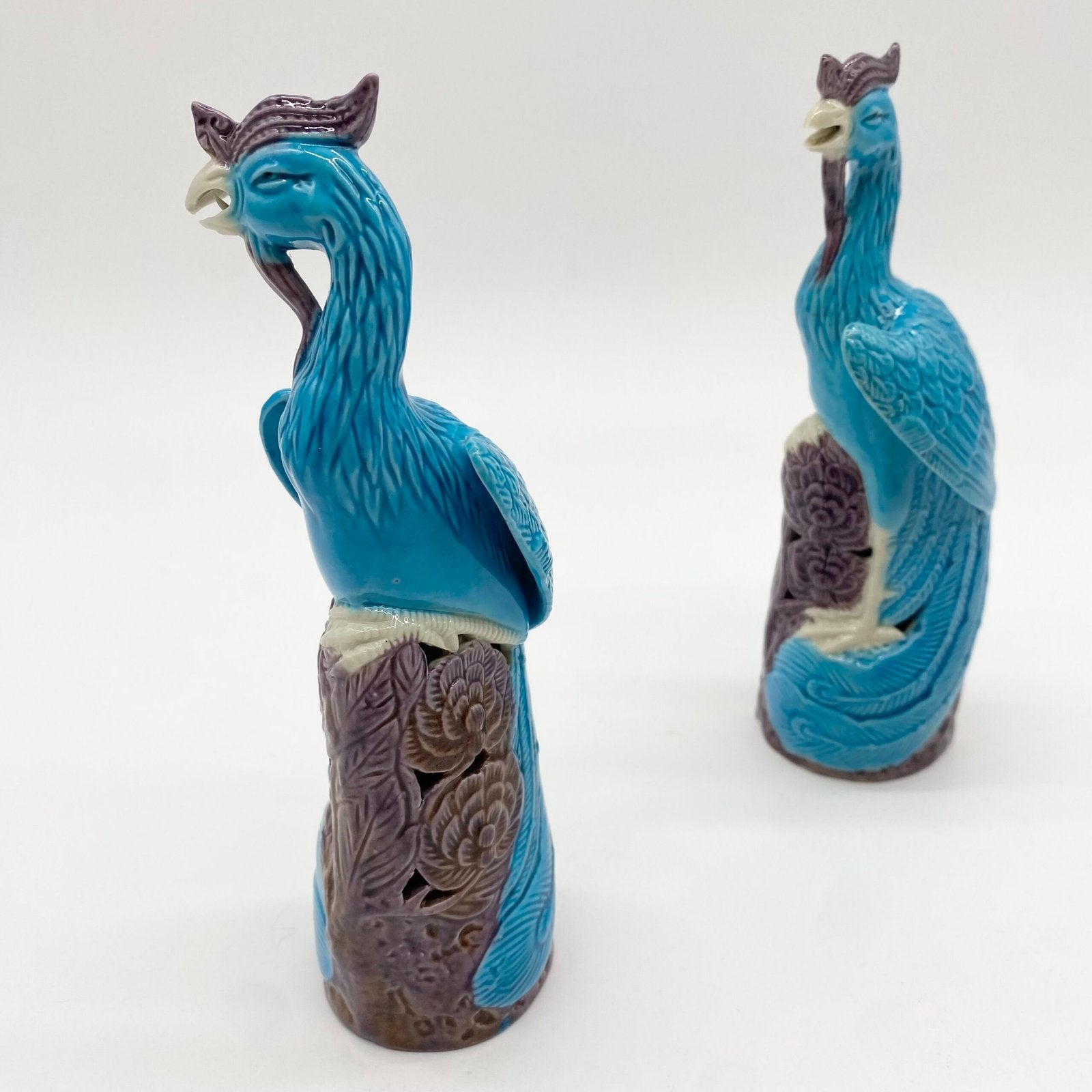 PAIRE DE "PHÉNIX" CHINOIS EN PORCELAINE FINE, XXe