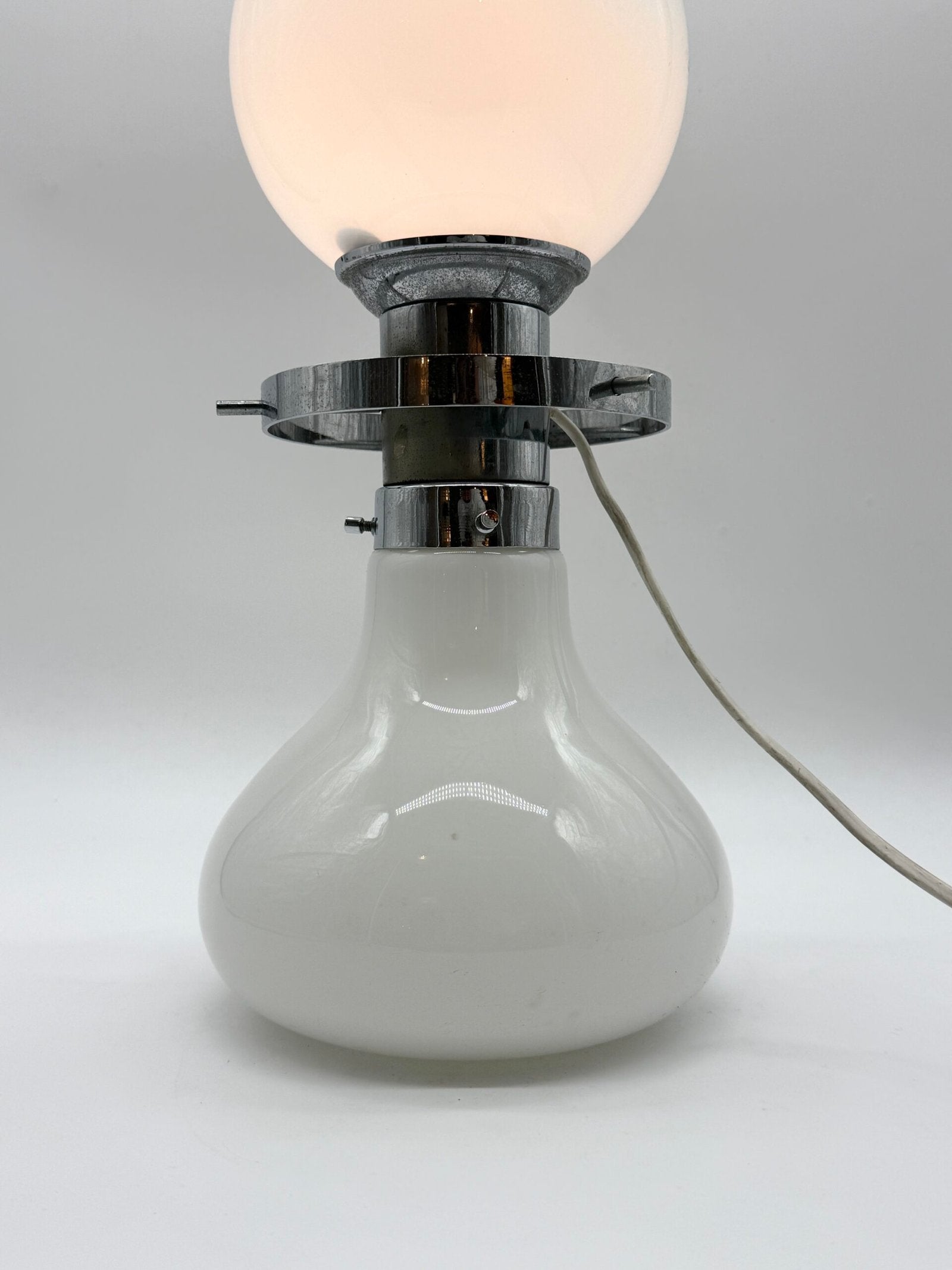 LAMPE DE TABLE "SPACE AGE" CHROME, ITALY 1970S