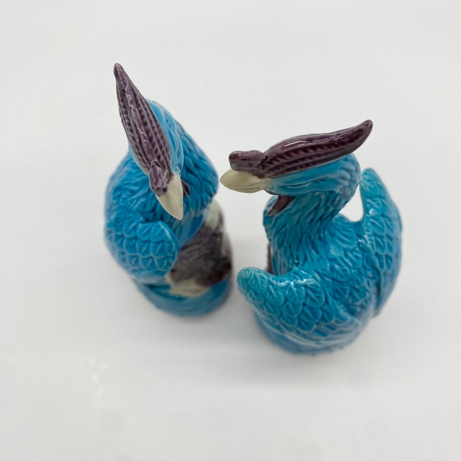 PAIRE DE "PHÉNIX" CHINOIS EN PORCELAINE FINE, XXe