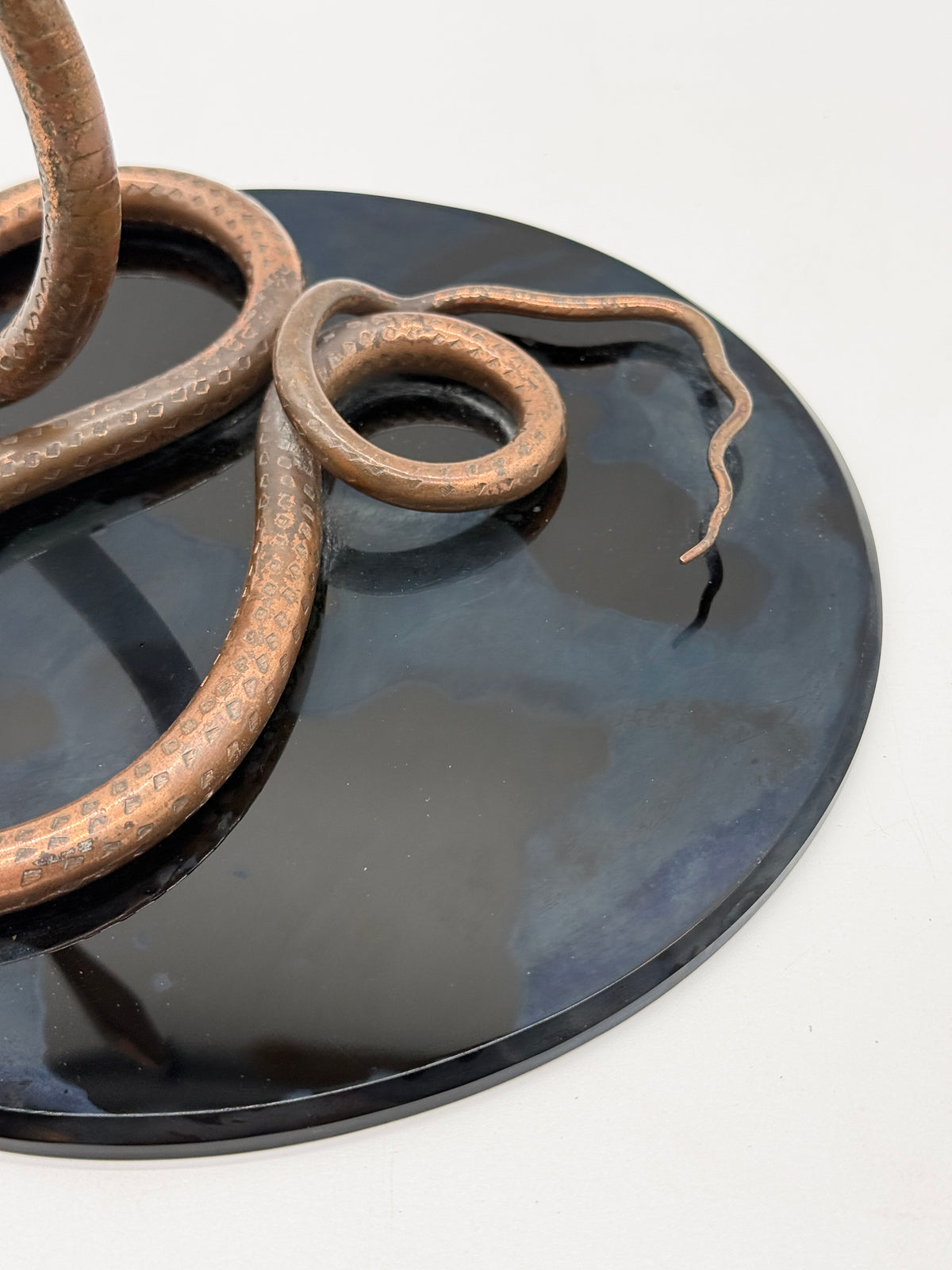 Serpent sculptural en bronze , Italie 1960s