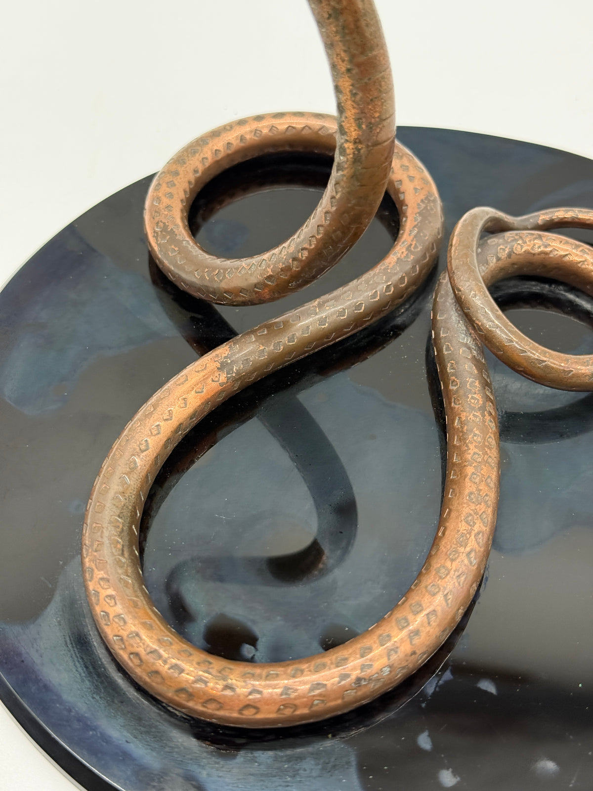 Serpent sculptural en bronze , Italie 1960s
