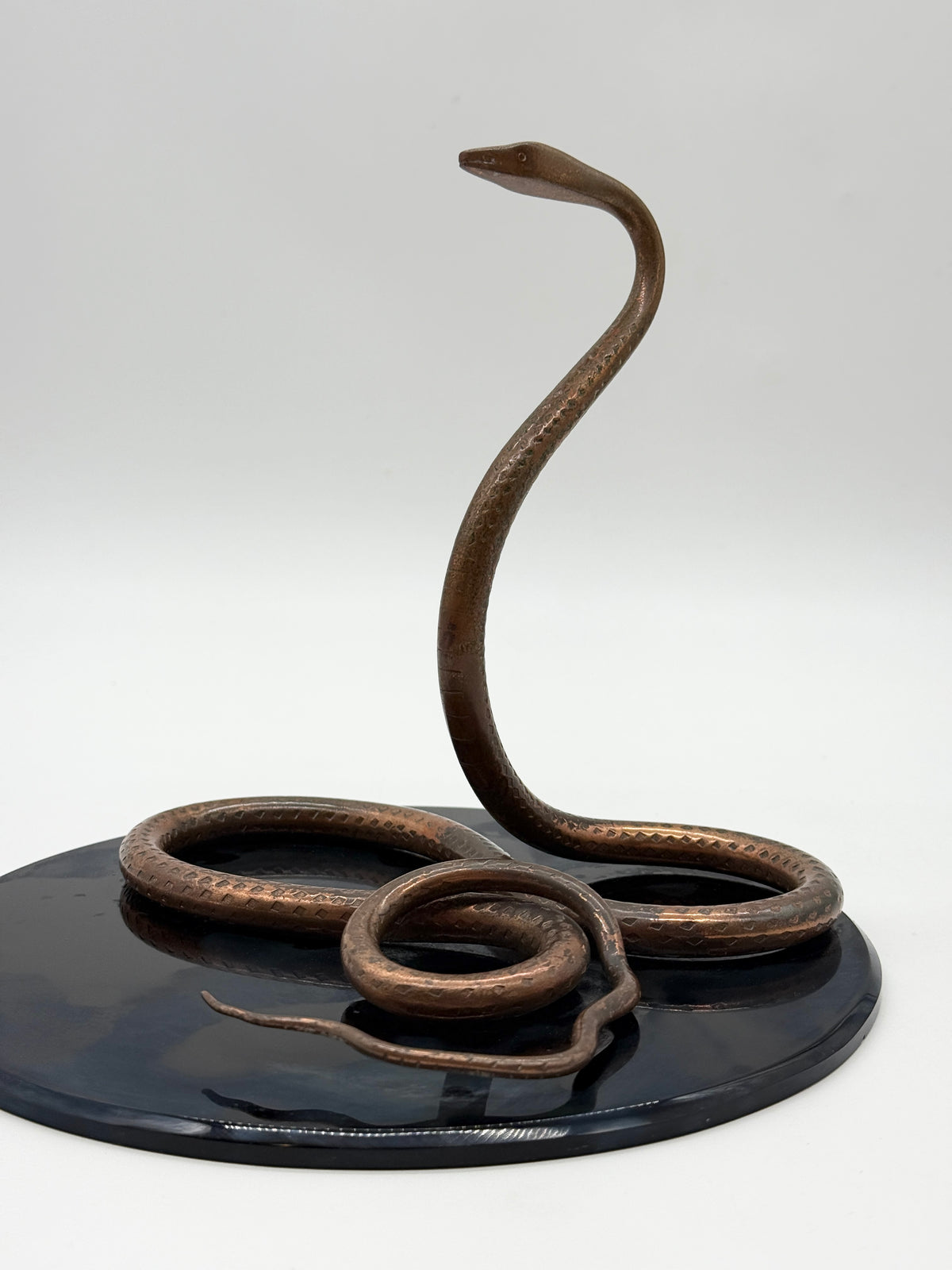 Serpent sculptural en bronze , Italie 1960s