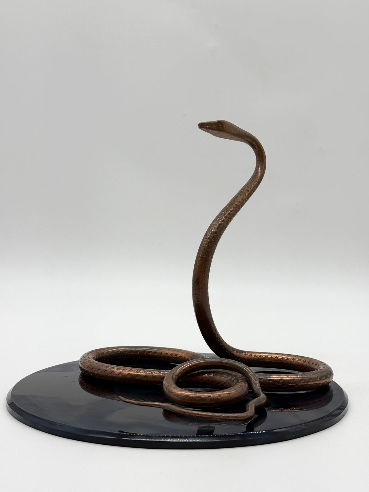 Serpent sculptural en bronze , Italie 1960s