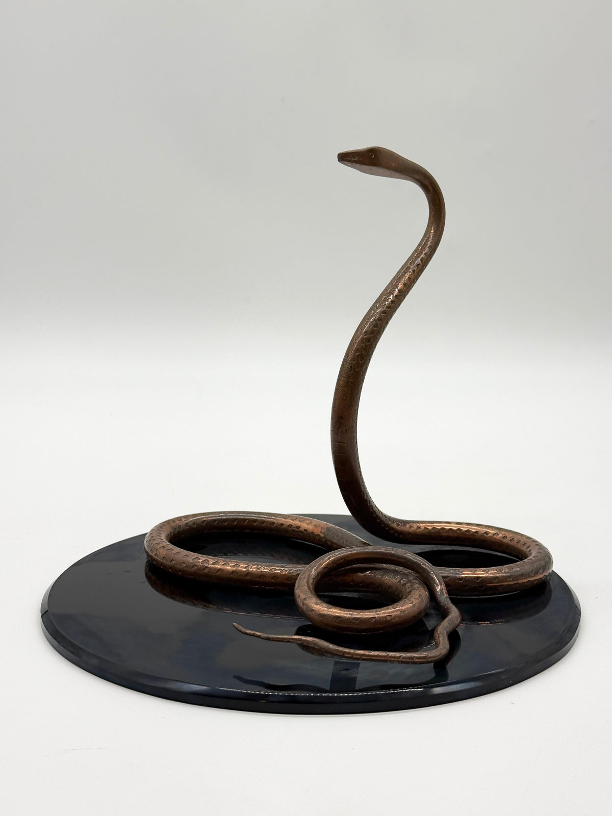 Serpent sculptural en bronze , Italie 1960s