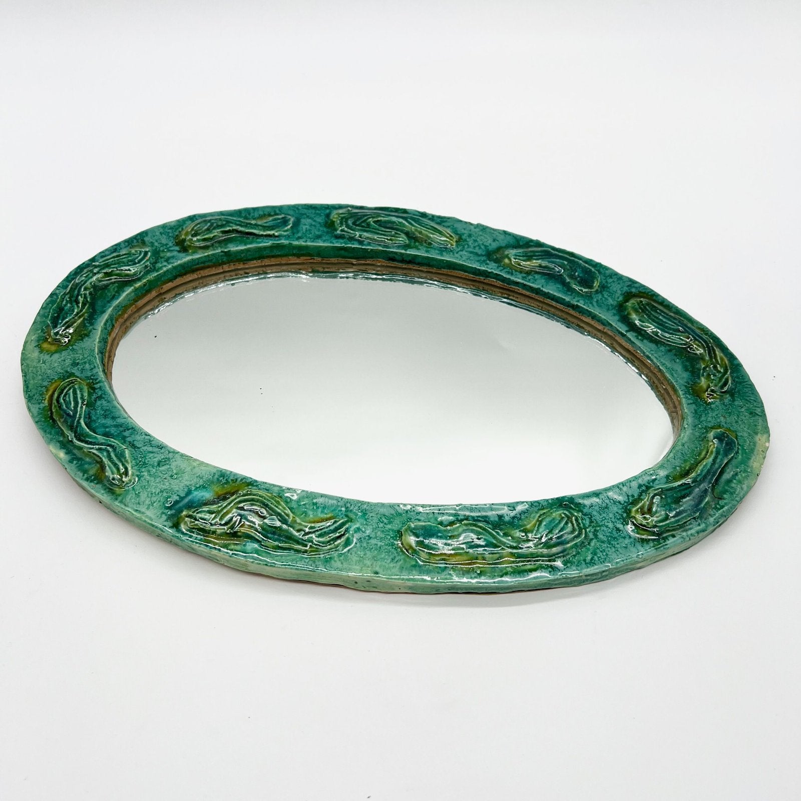 MIROIR OVALE "CORNICHON" / CÉRAMIQUE ÉMAILLÉE – 1960s