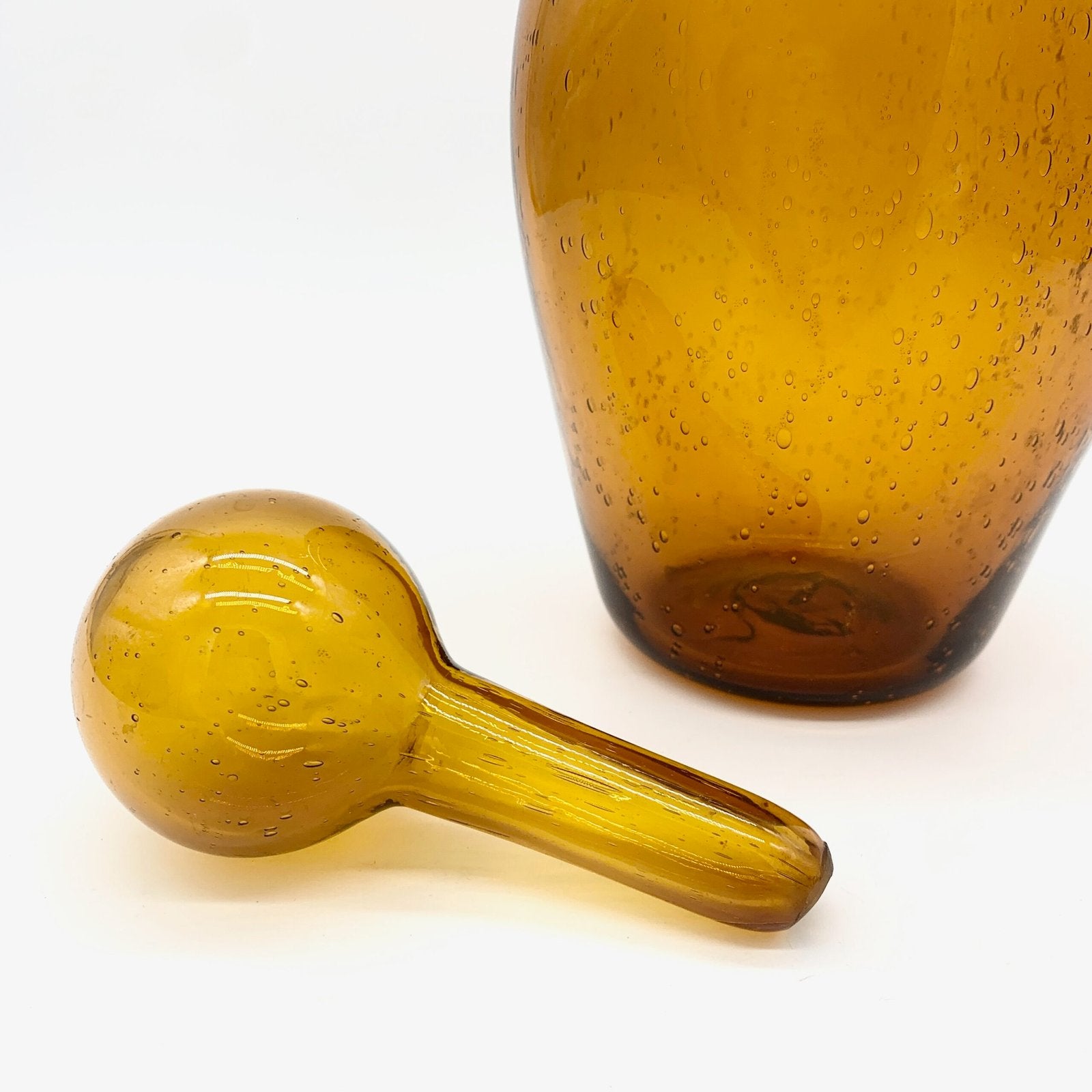 GRANDE CARAFE BIOT EN VERRE SOUFFLÉ, 1960