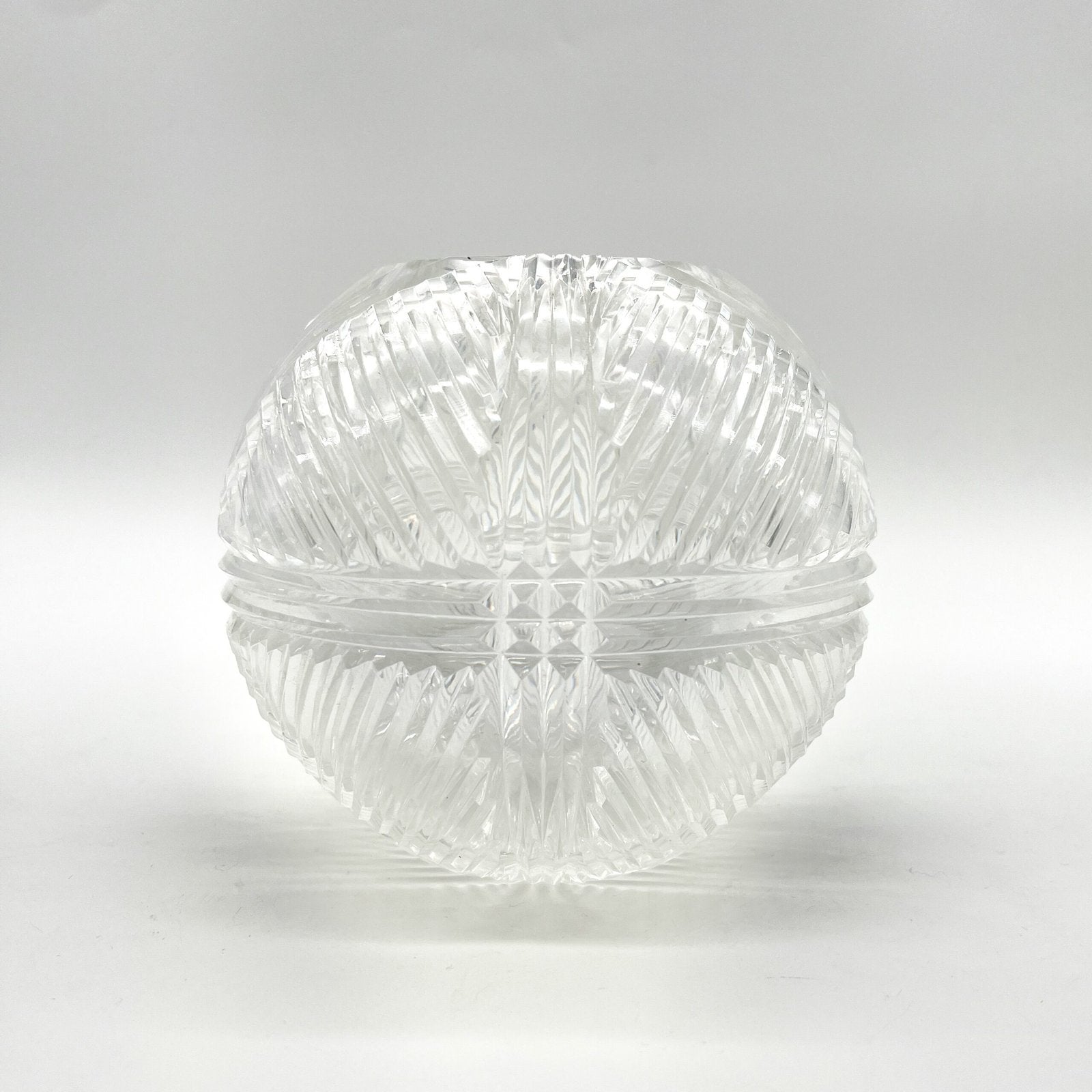 VASE BOULE EN VERRE SCULPTE, ART NOUVEAU
