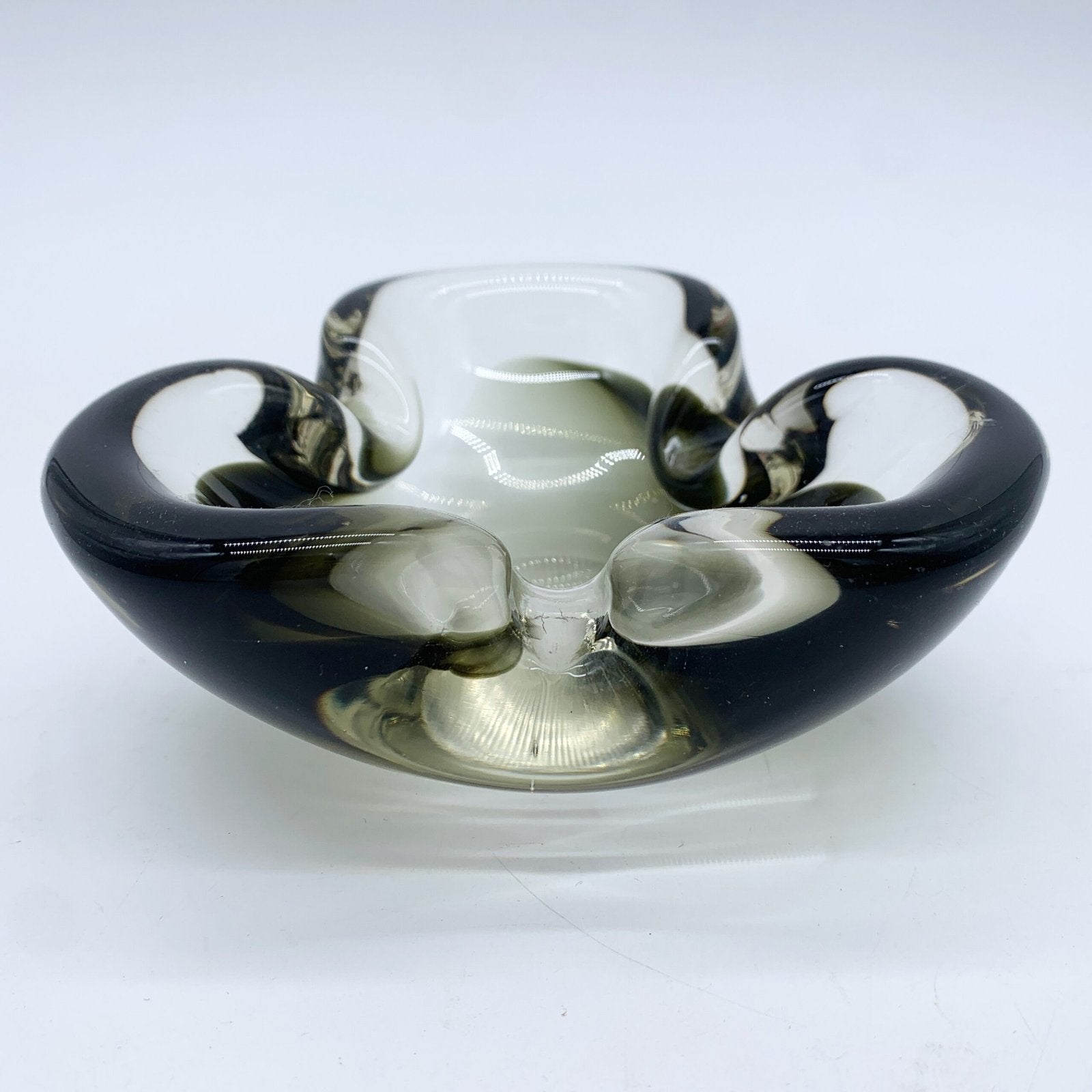 CENDRIER MURANO, NOIR ET GRIS FUMÉ, 1970