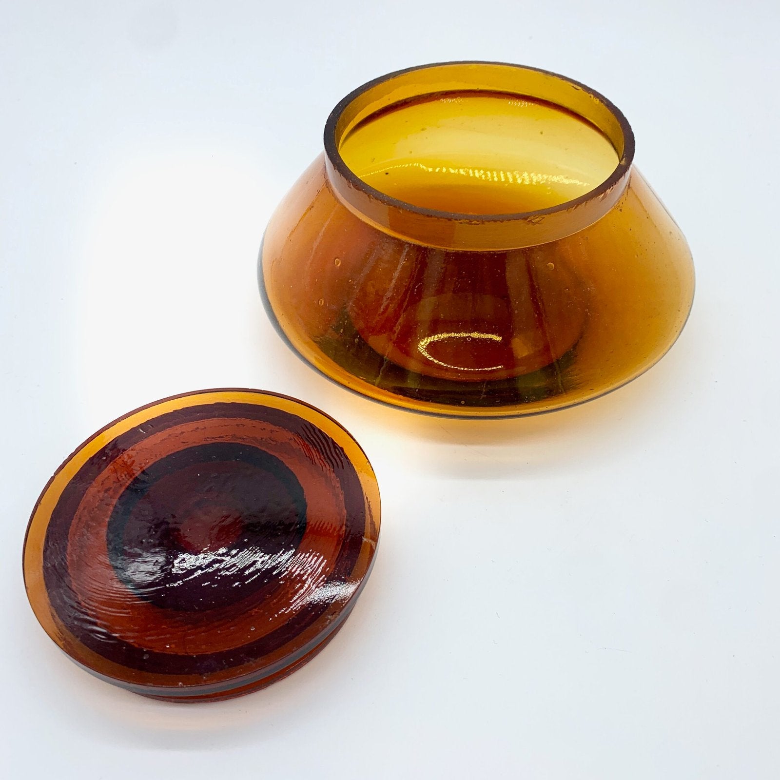 BOITE EN VERRE AMBRE