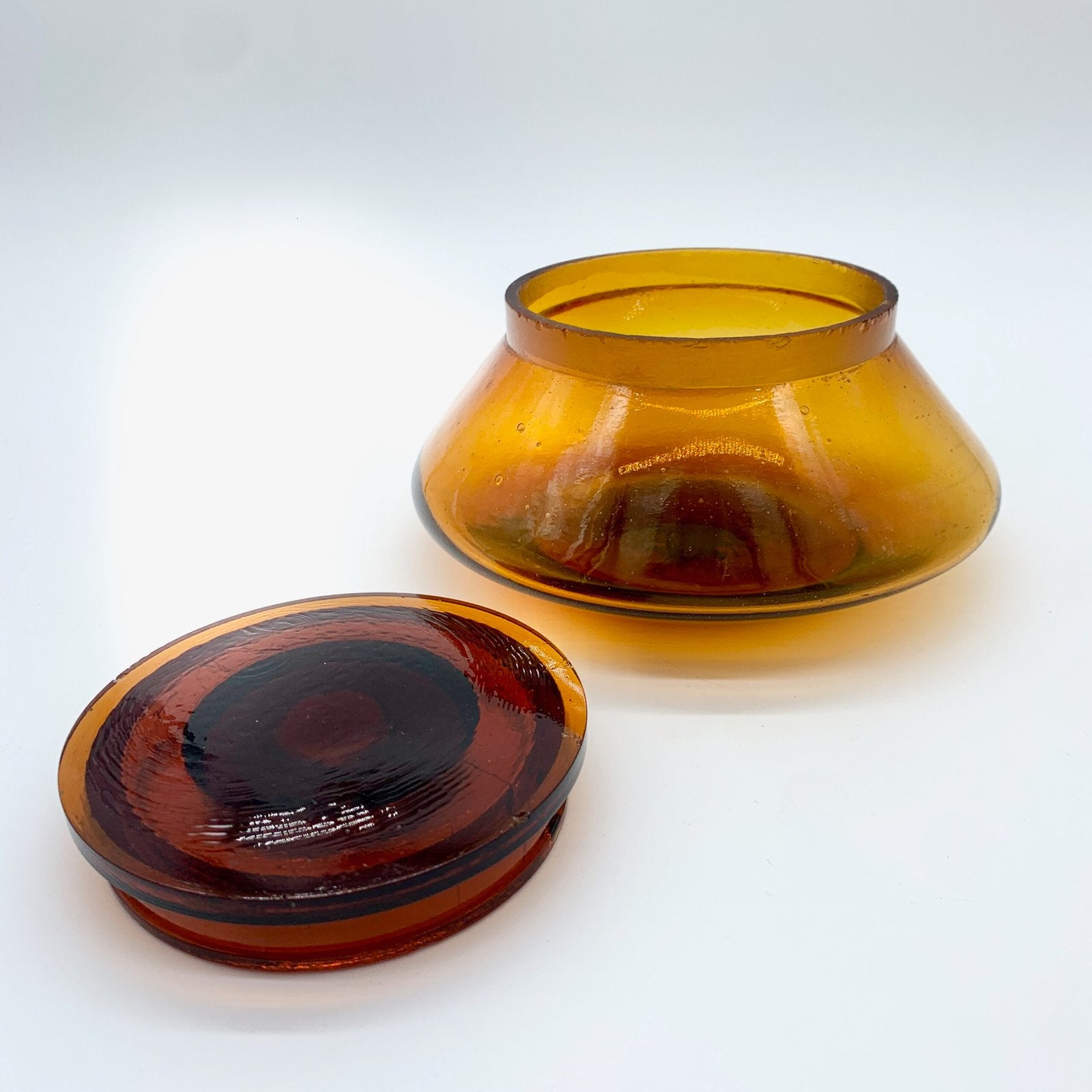 BOITE EN VERRE AMBRE