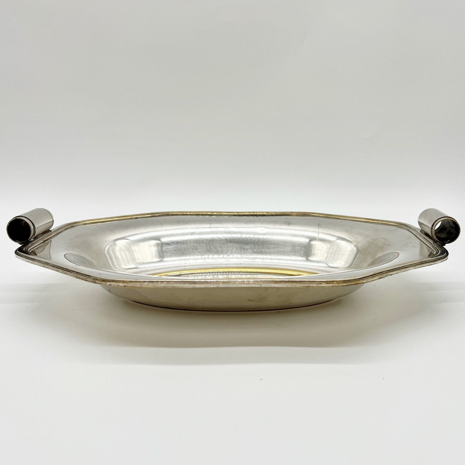 PLAT OVALE EN MÉTAL ARGENTÉ, 1940s