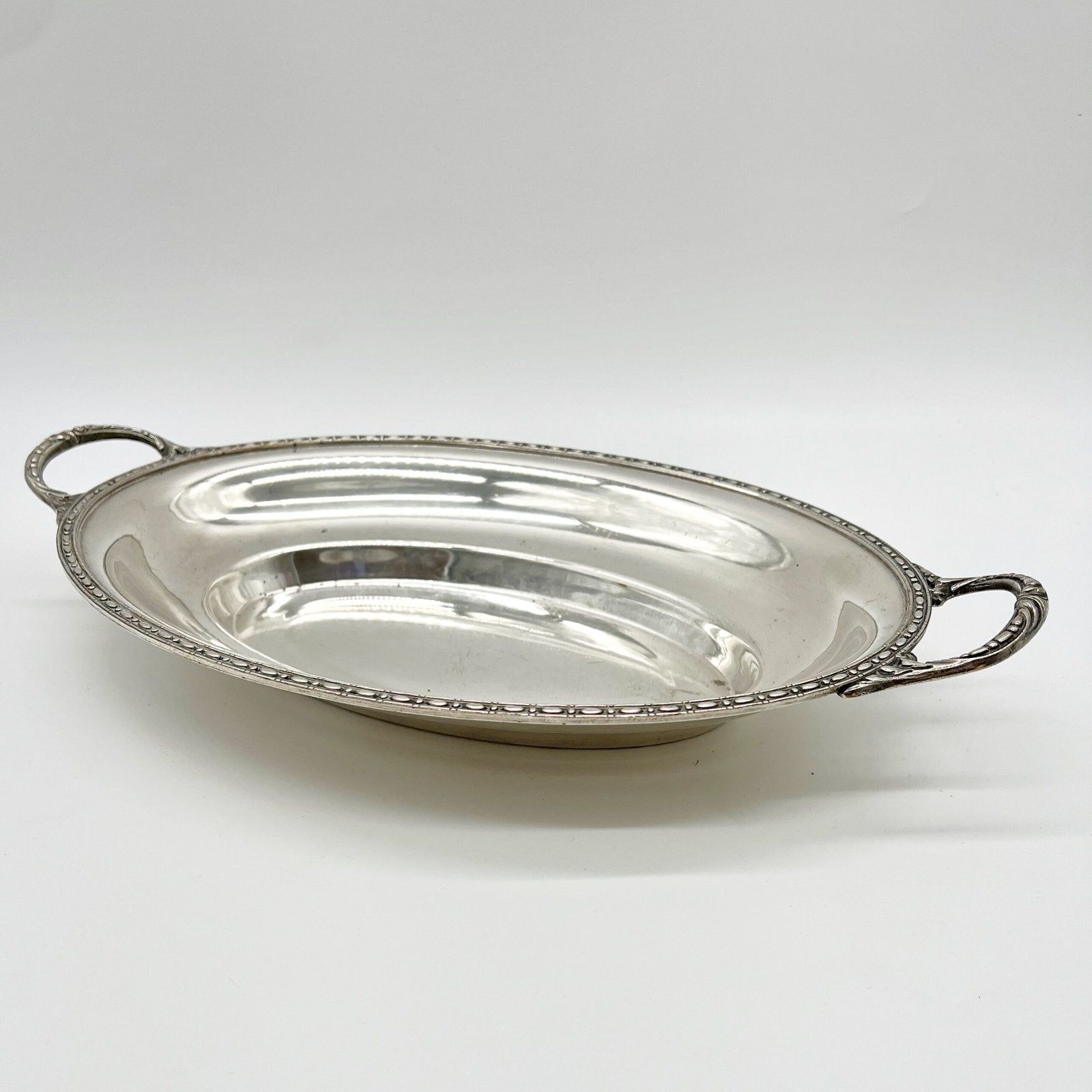 PLAT OVALE / MÉTAL ARGENTÉ À ANSES, 1950s
