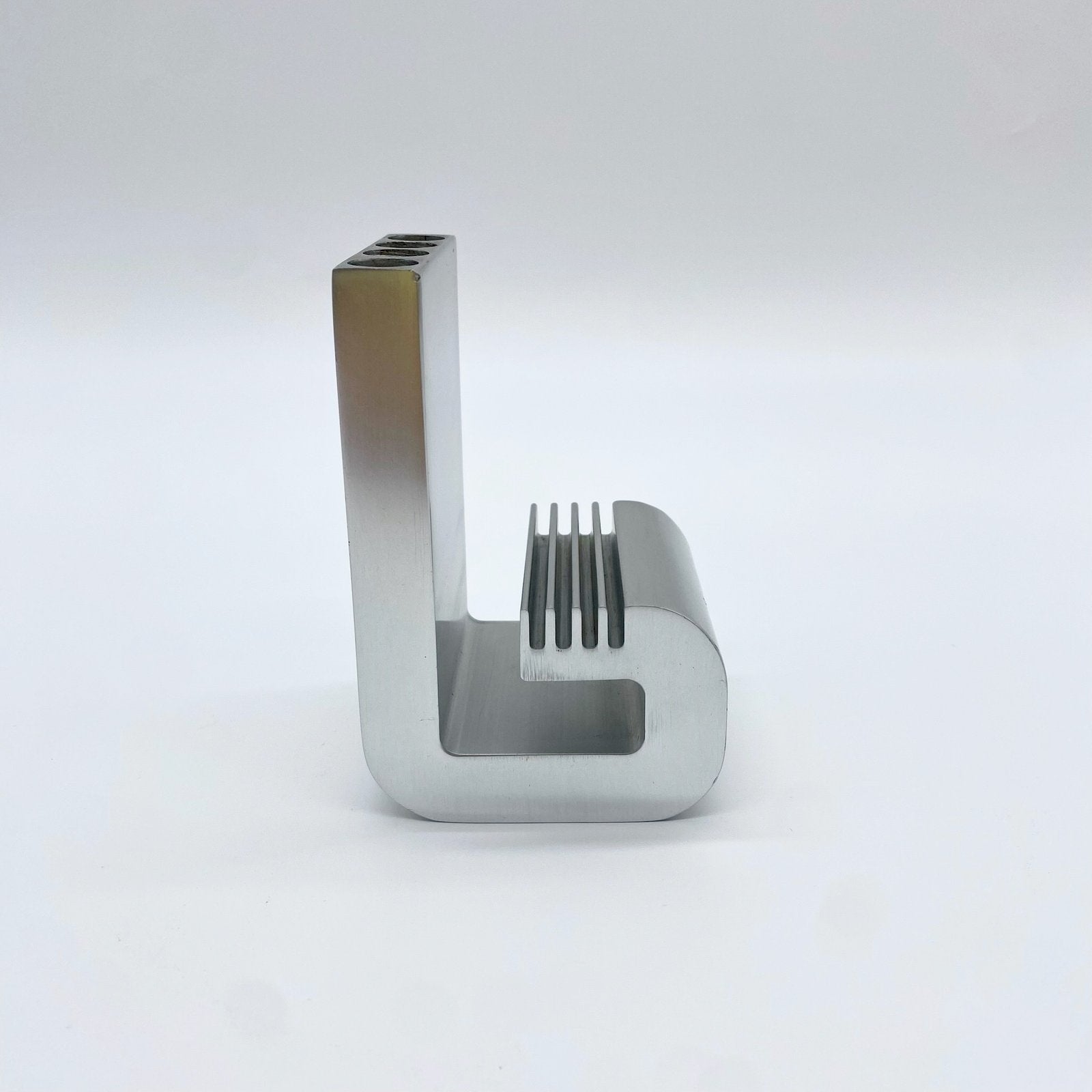 PORTE-STYLO / PRESSE-PAPIER - ALUMINIUM PAR PIERRE VANDEL – 1970s