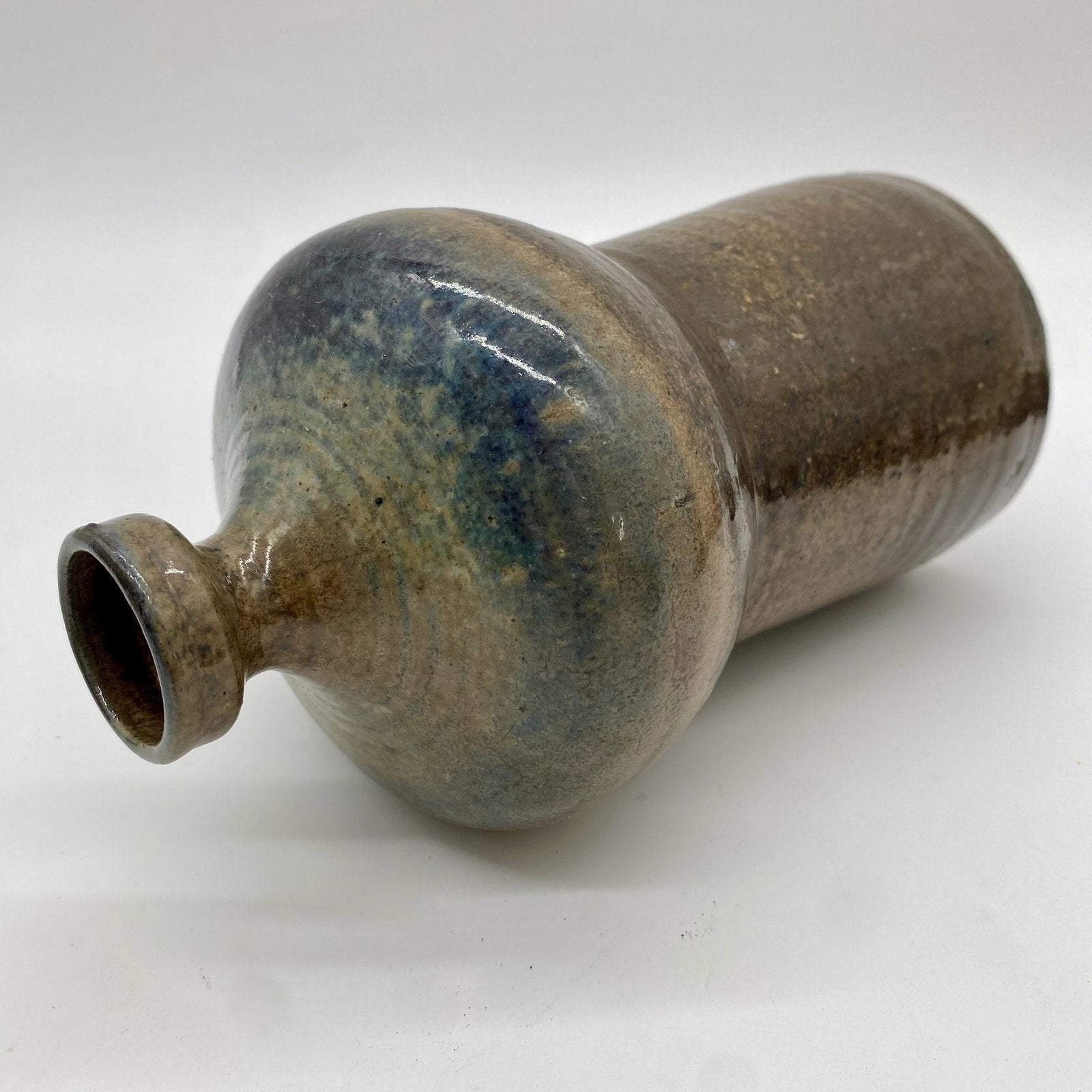 VASE EN GRÈS ÉMAILLÉ — FORME SCULPTURALE, 1950s