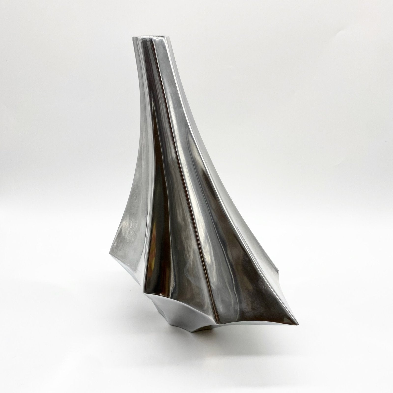 VASE "OVNI" / FONTE D’ALUMINIUM – 1970s 