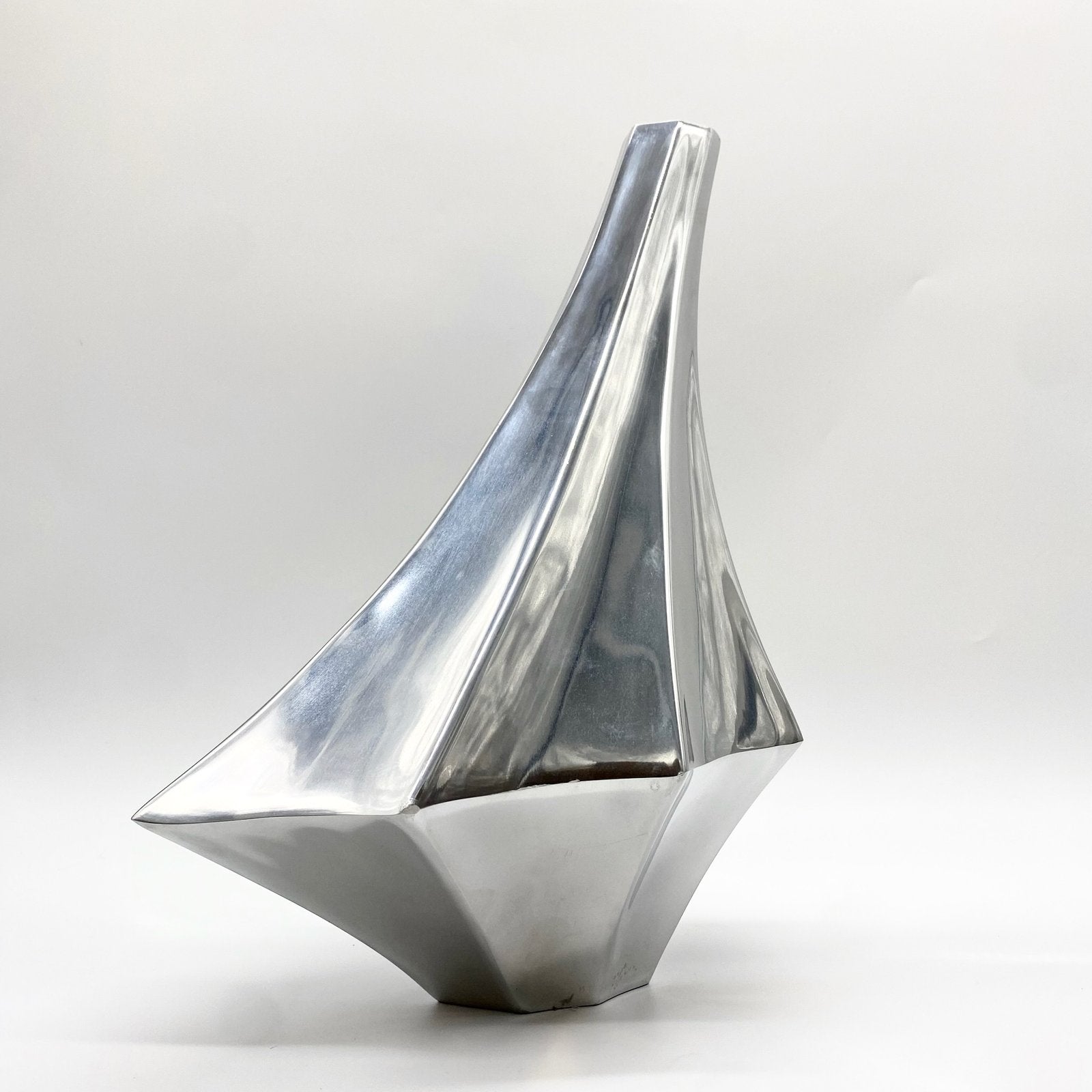VASE "OVNI" / FONTE D’ALUMINIUM – 1970s 