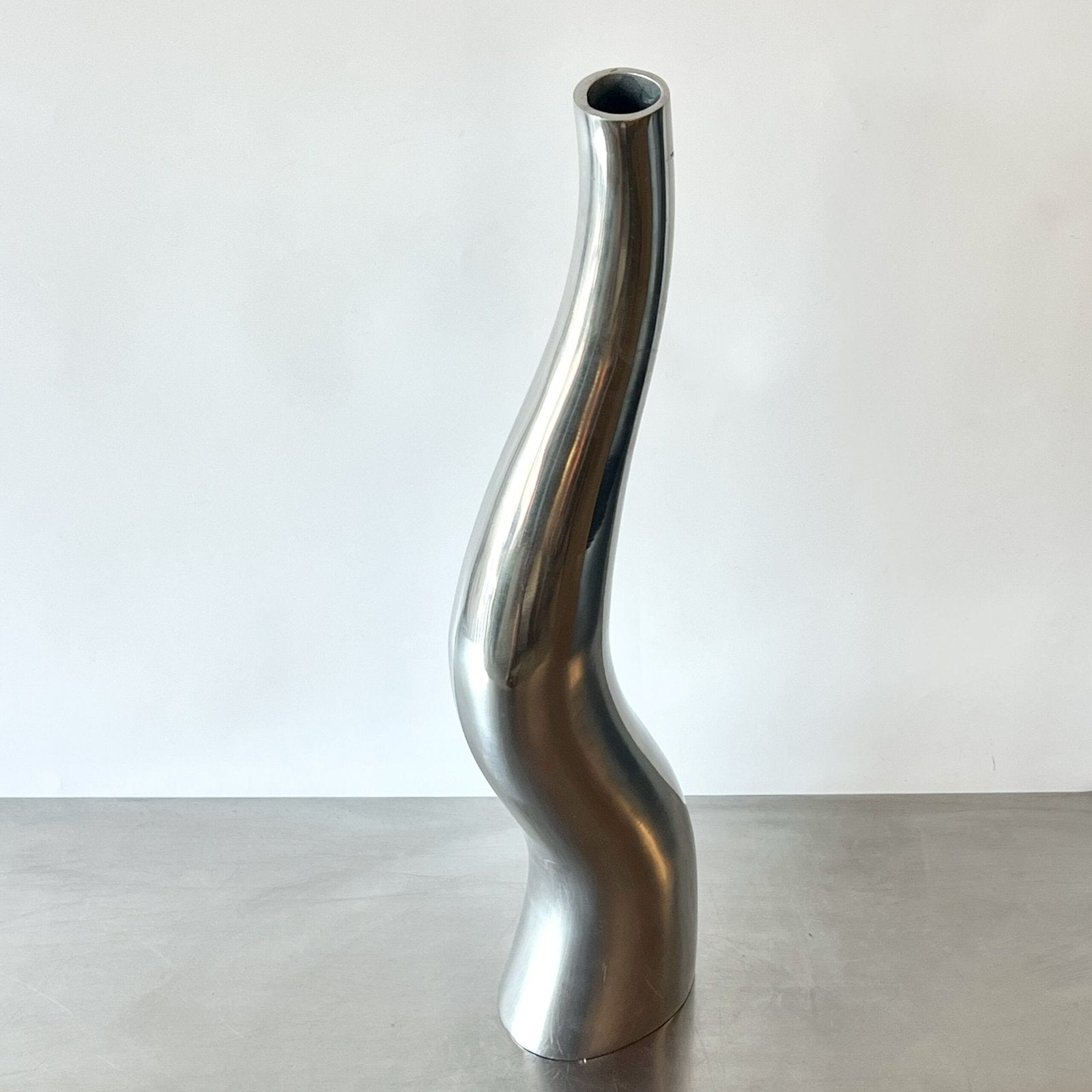 VASE "TENTACULE" XXL / FONTE D’ALUMINIUM – 1980s