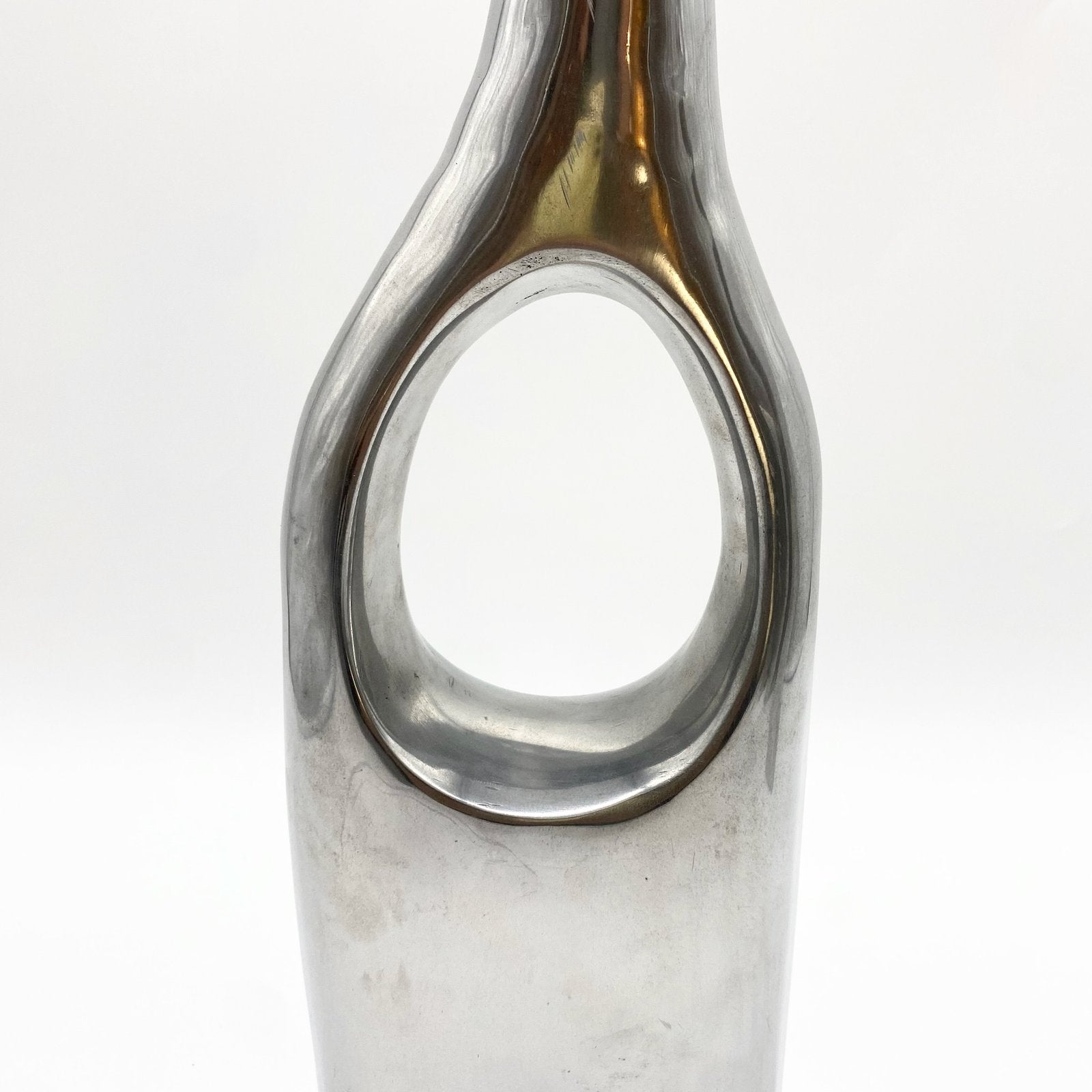 VASE MODERNISTE / FONTE D’ALUMINIUM – 1970s