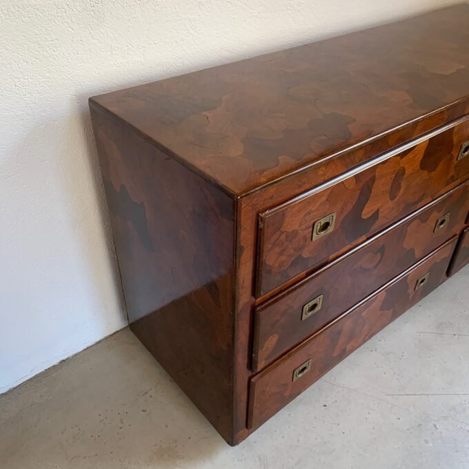 Commode American of Martinsville en bois d’olivier, milieu XXème